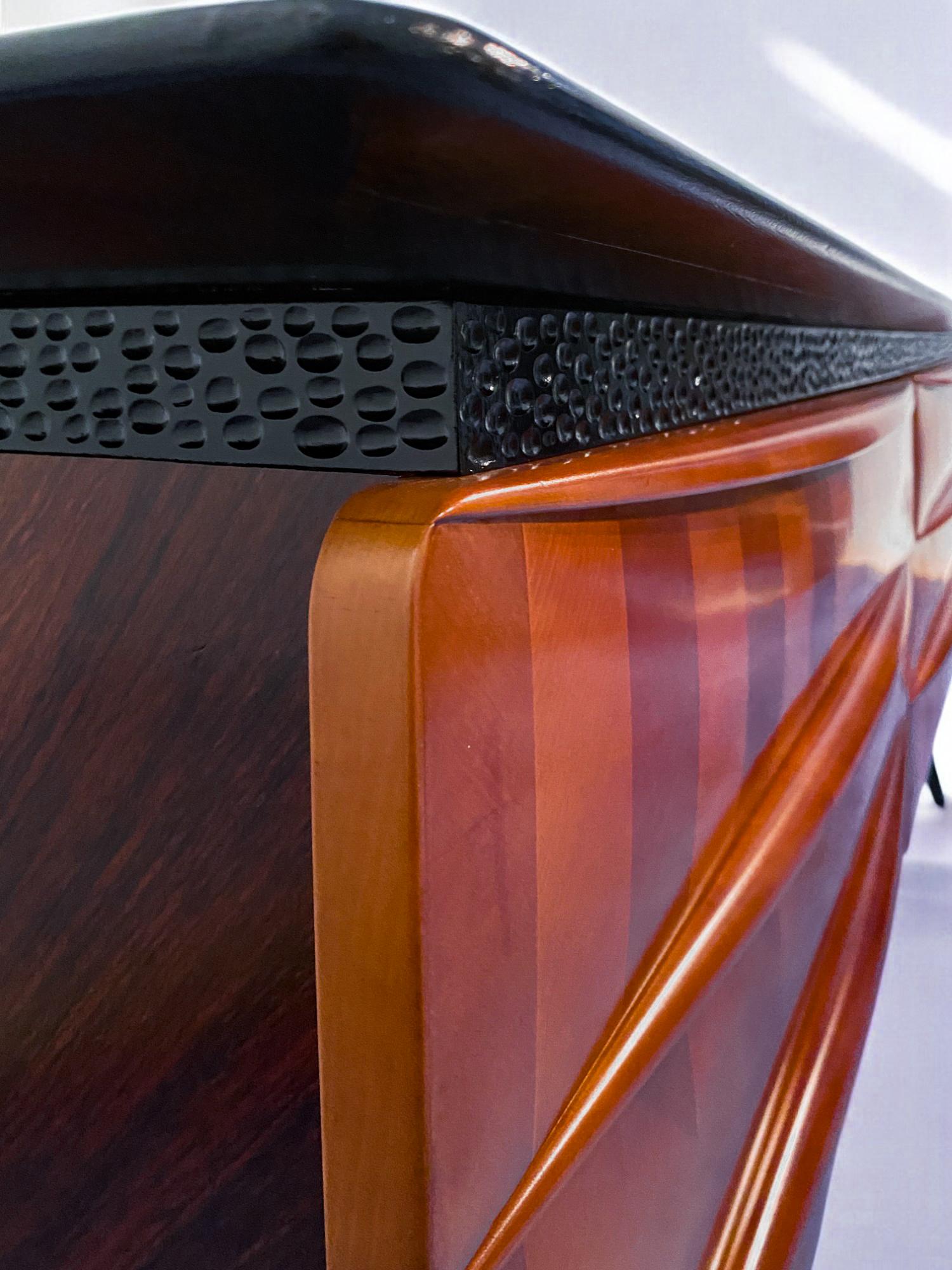 Credenza italiana del Medioevo di La Permanente Mobili di Cantù, 1950 In condizioni buone in vendita a Traversetolo, IT