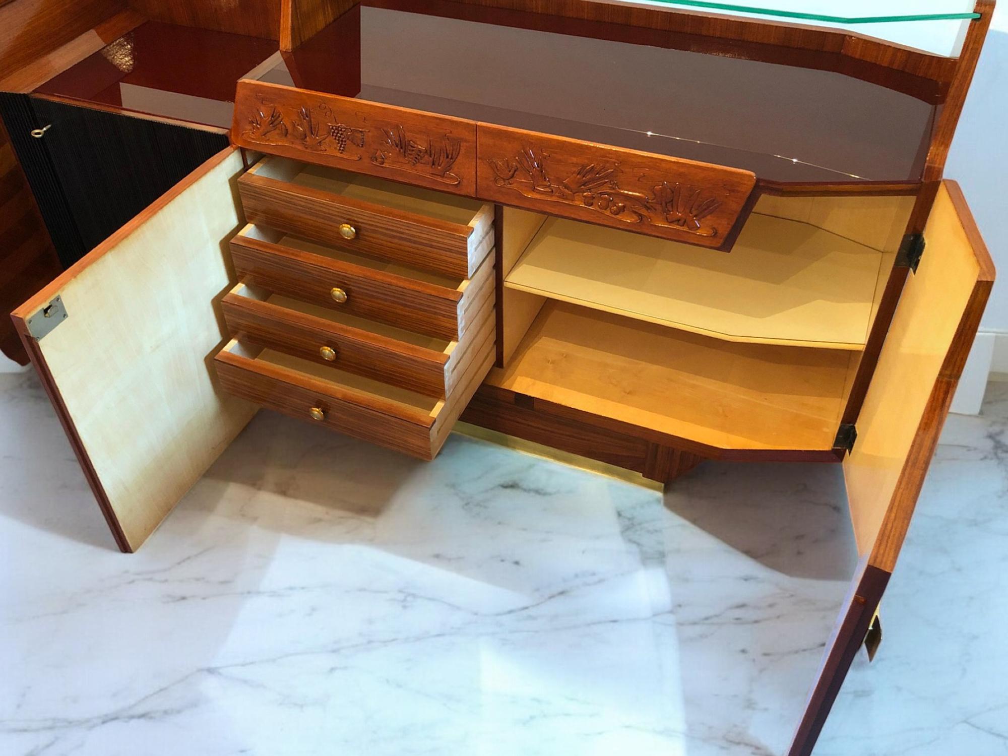 Italian Midcentury Sideboard  designed by Vittorio Dassi For Sale 5