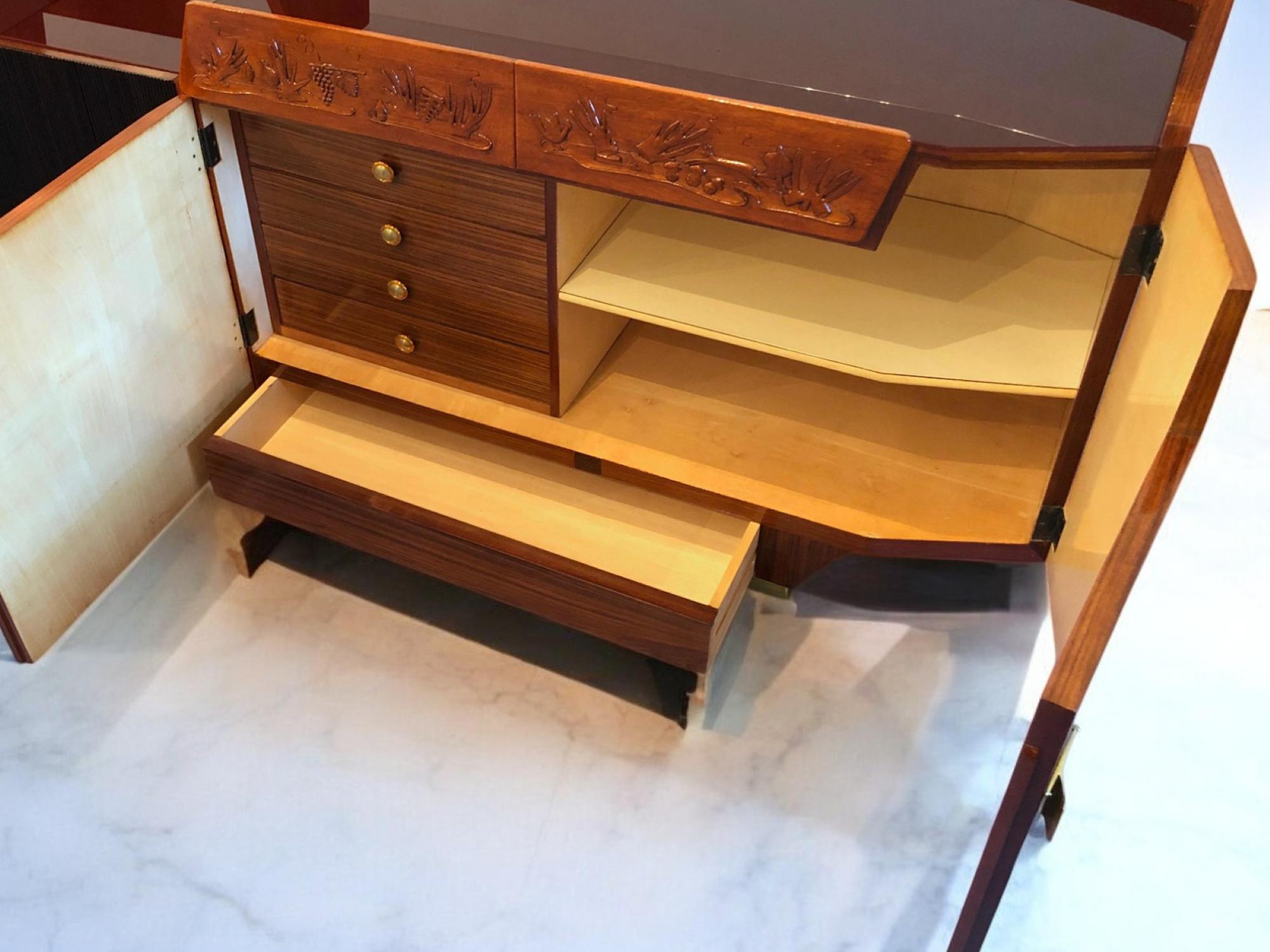 Italian Midcentury Sideboard  designed by Vittorio Dassi For Sale 7