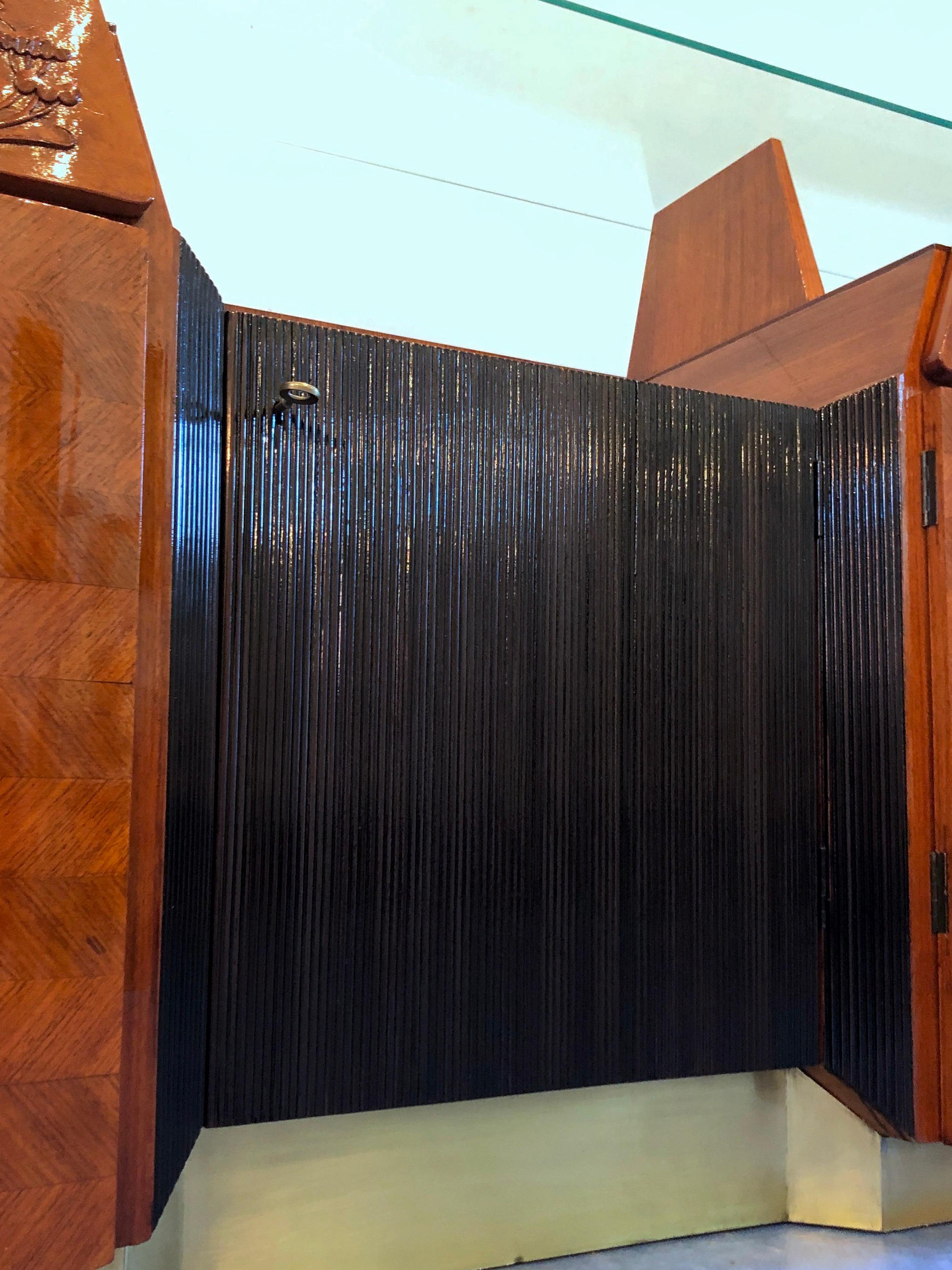 Italian Midcentury Sideboard  designed by Vittorio Dassi For Sale 12