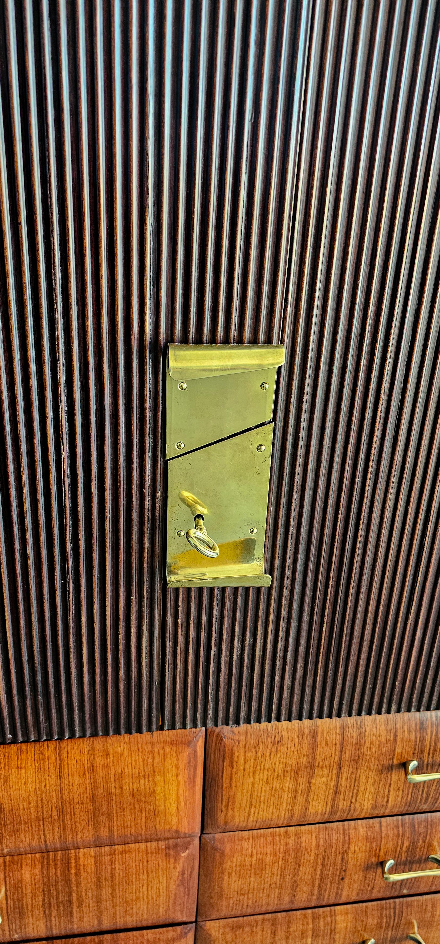 Italian Midcentury Sideboard or Cabinet Bar by La Permanente Mobili Cantù, 1950s in vendita 8
