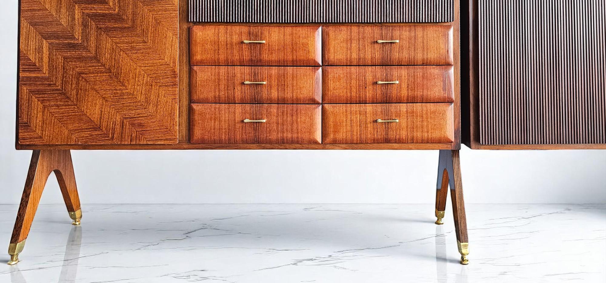 Metà XX secolo Italian Midcentury Sideboard or Cabinet Bar by La Permanente Mobili Cantù, 1950s in vendita