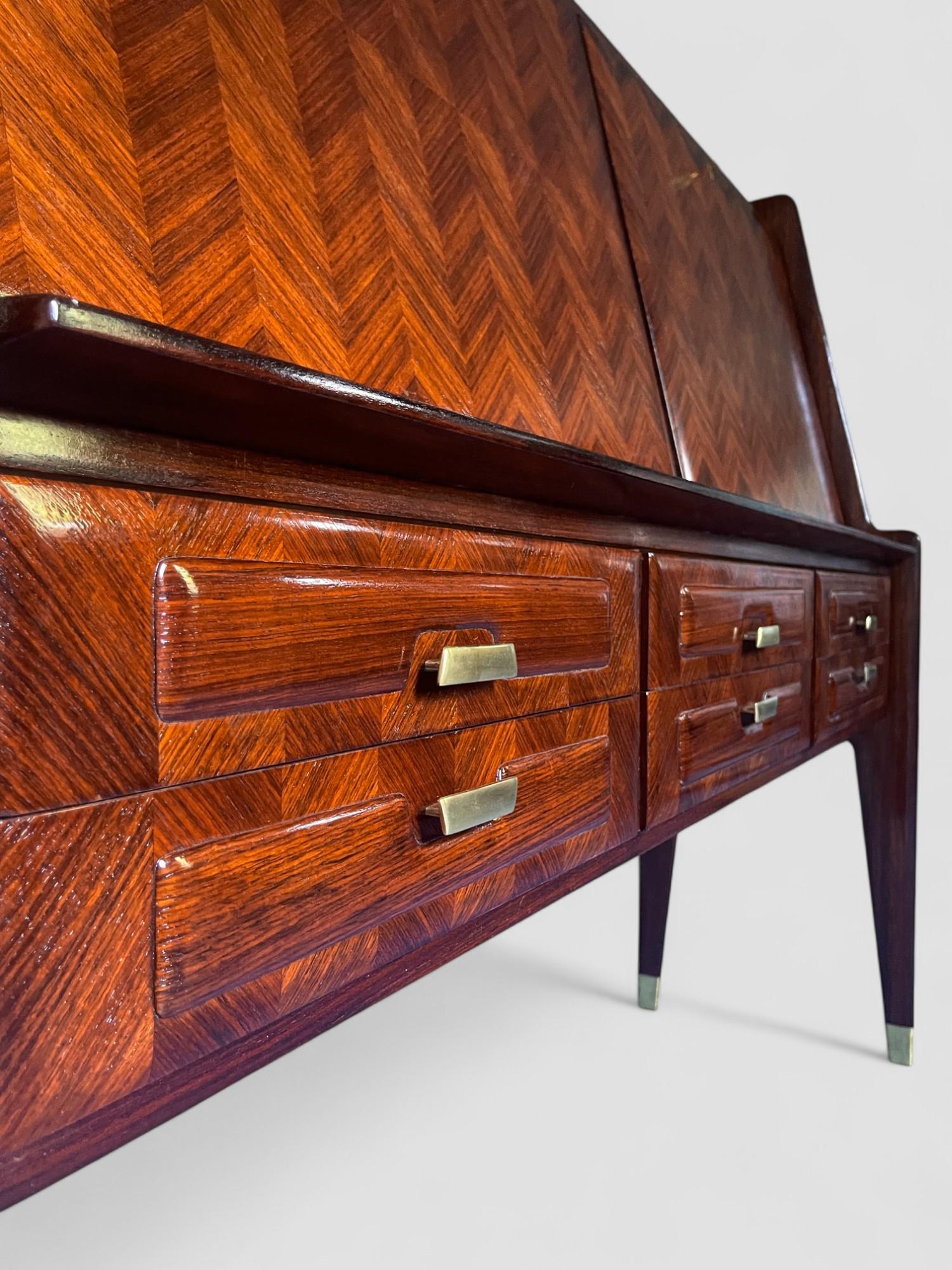 Italian Midcentury Sideboard or Cabinet Bar designed by Vittorio Dassi, 1950s For Sale 4