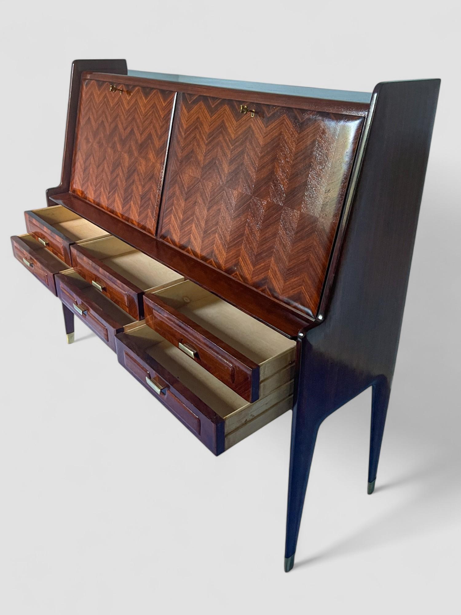 Italian Midcentury Sideboard or Cabinet Bar designed by Vittorio Dassi, 1950s For Sale 5