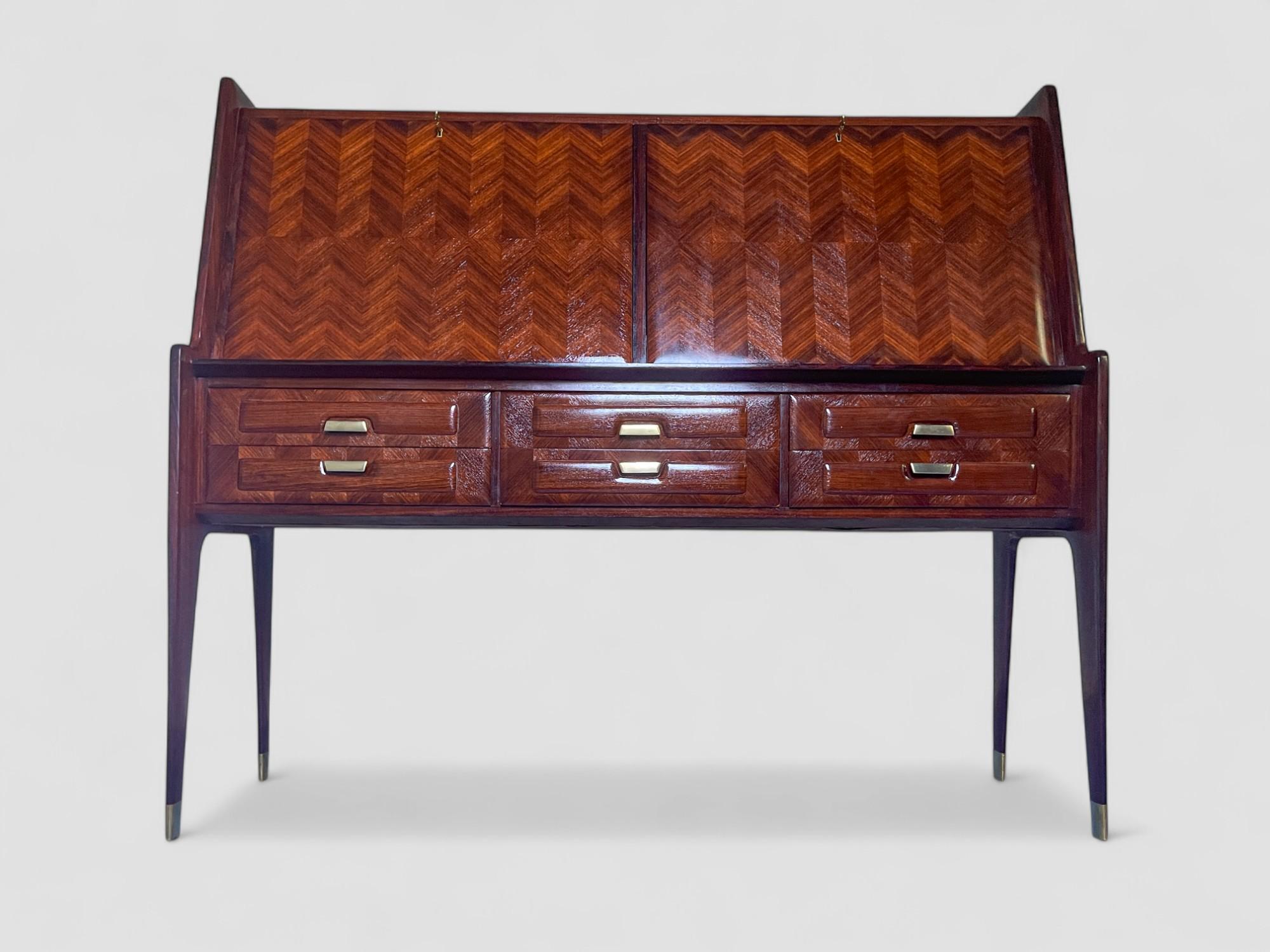 Veneer Italian Midcentury Sideboard or Cabinet Bar designed by Vittorio Dassi, 1950s For Sale