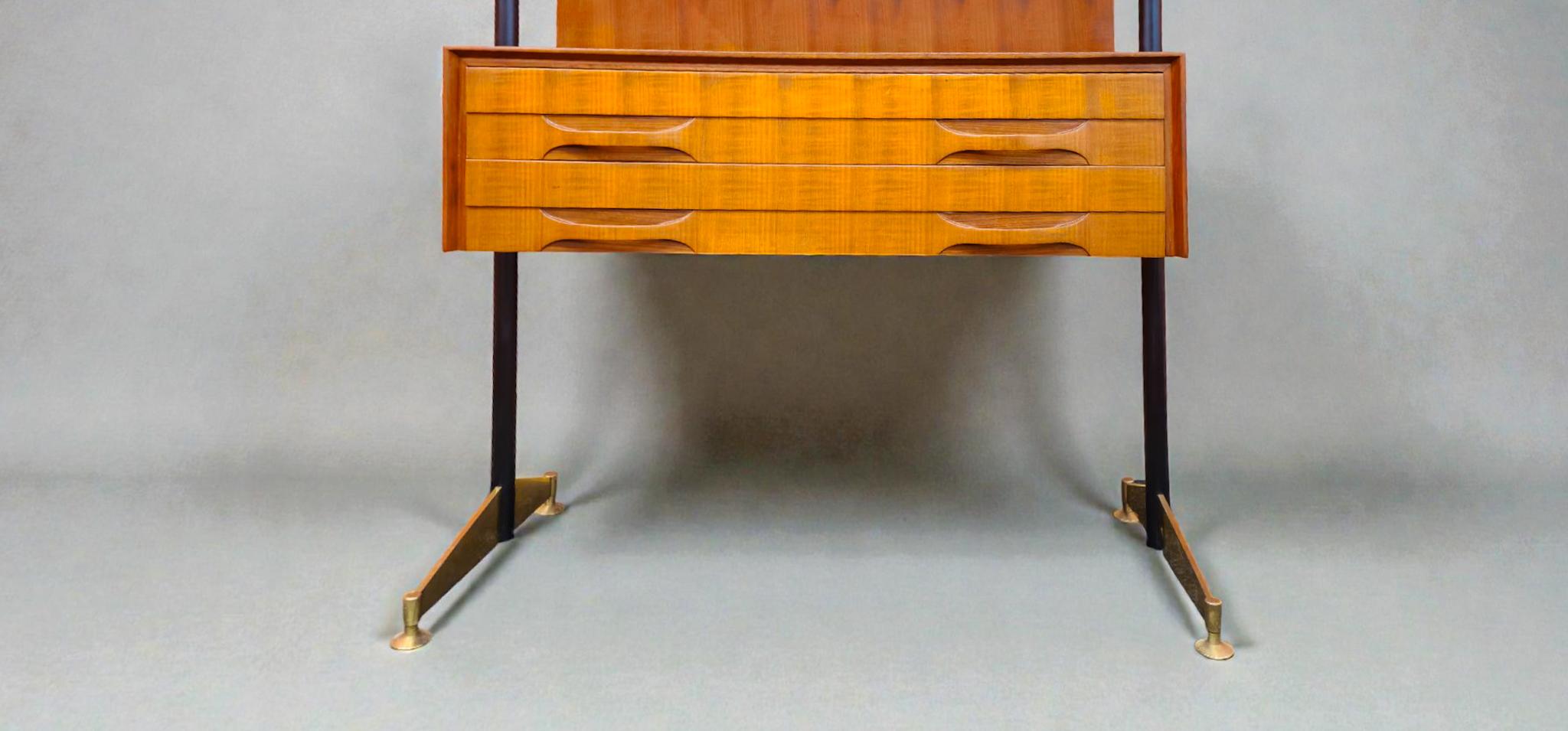 Credenza o mobile bar del Medioevo italiano in stile Ignazio Gardella, 1958 in vendita 2