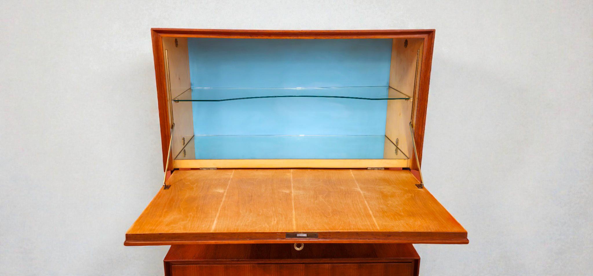 Credenza o mobile bar del Medioevo italiano in stile Ignazio Gardella, 1958 in vendita 1