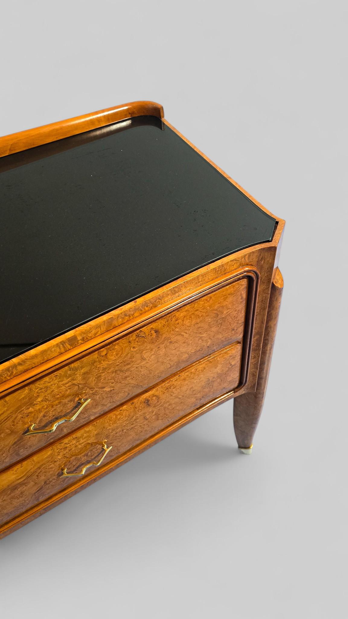Buffet ou commode italienne du milieu du siècle attribué à Paolo Buffa. Bon état - En vente à Traversetolo, IT