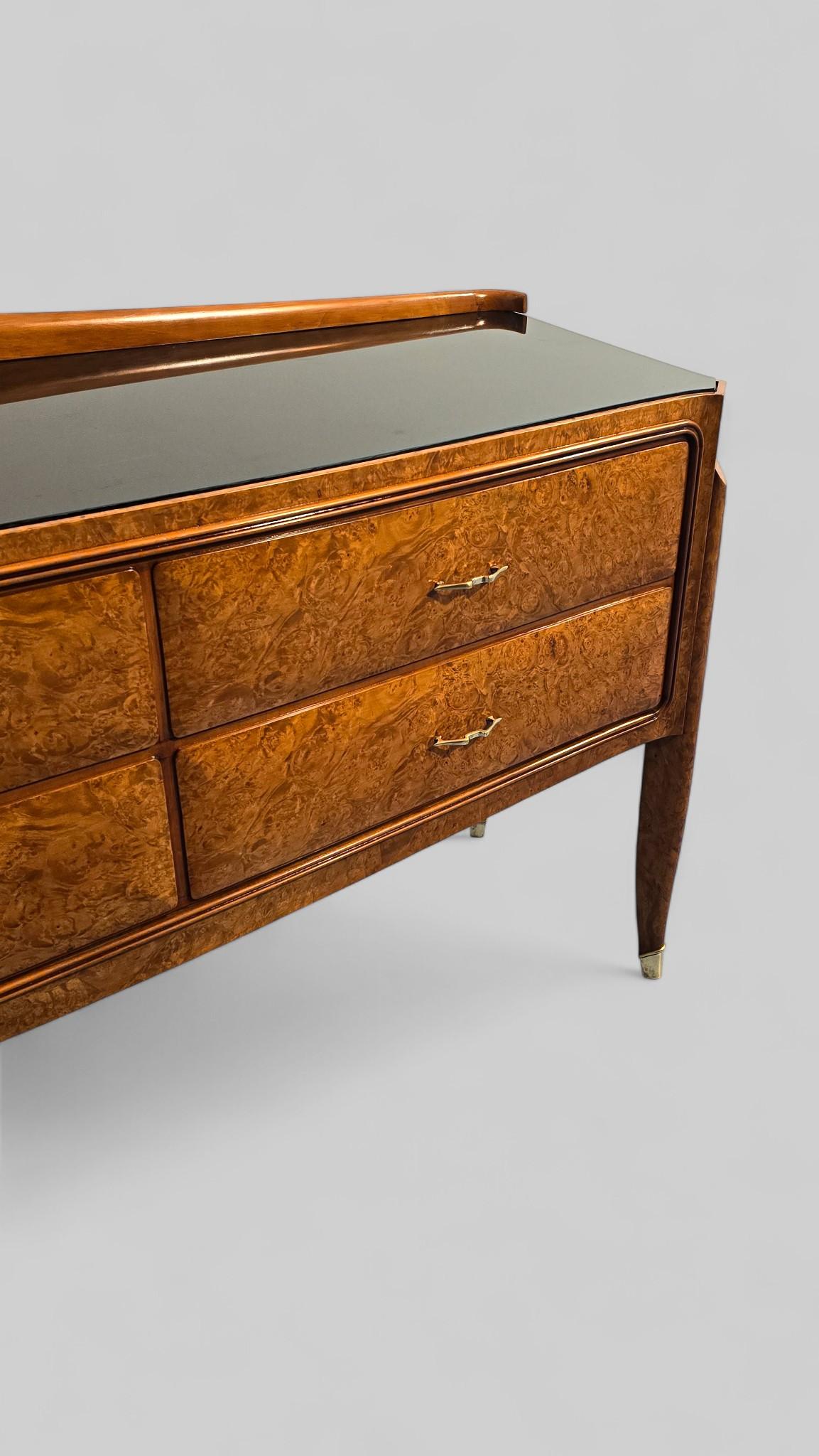 Milieu du XXe siècle Buffet ou commode italienne du milieu du siècle attribué à Paolo Buffa. en vente