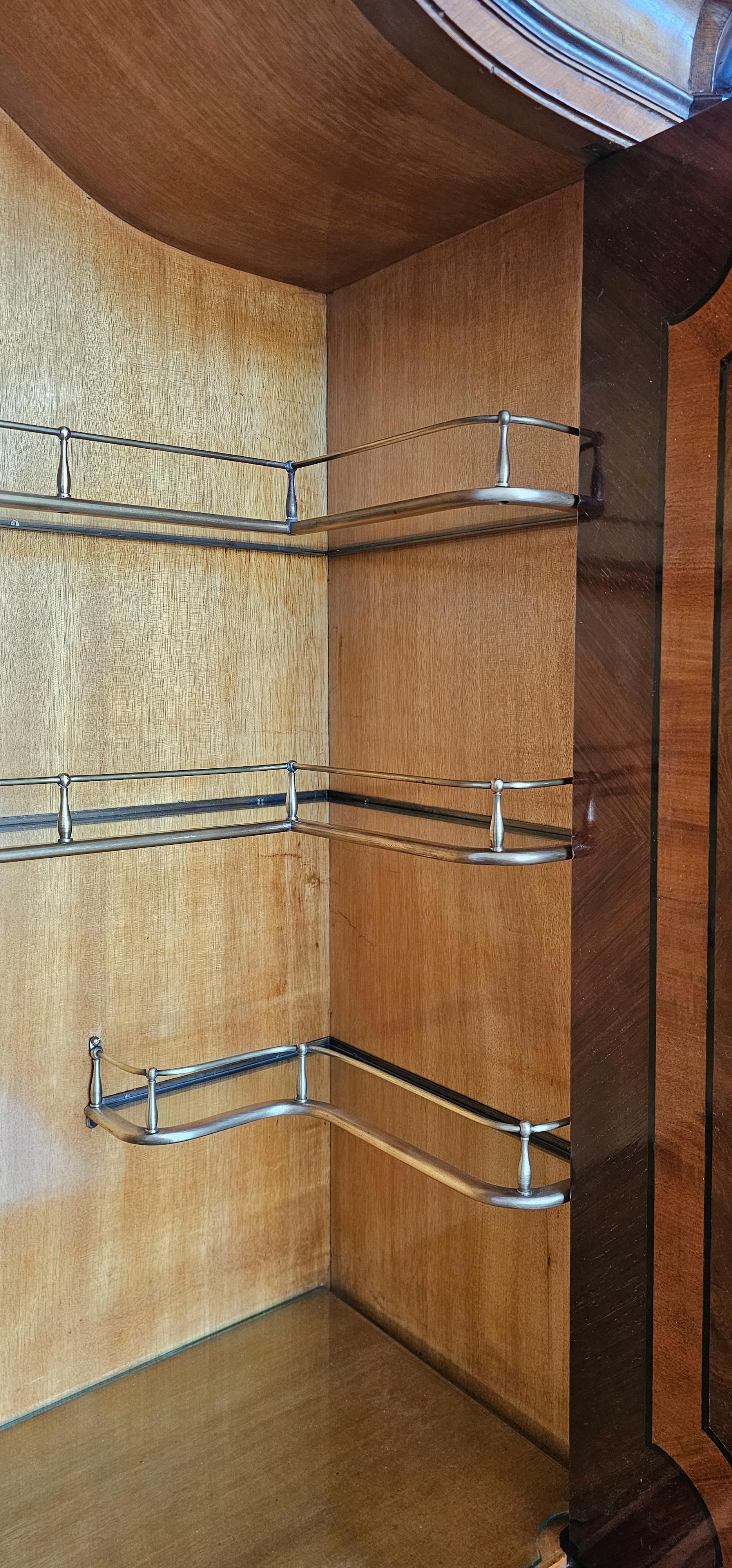 Credenza o Trumeau intarsiato di Pietro Ferrario, Italia 1946 in vendita 10