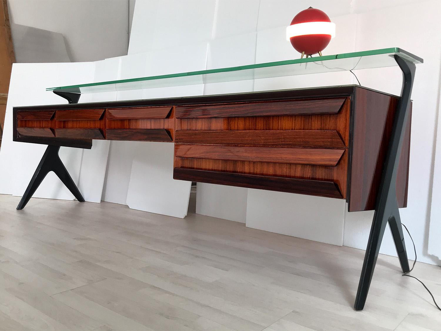 Cristallo Credenza o cassettone di Vittorio Dassi, anni '50, Italia, metà secolo. in vendita