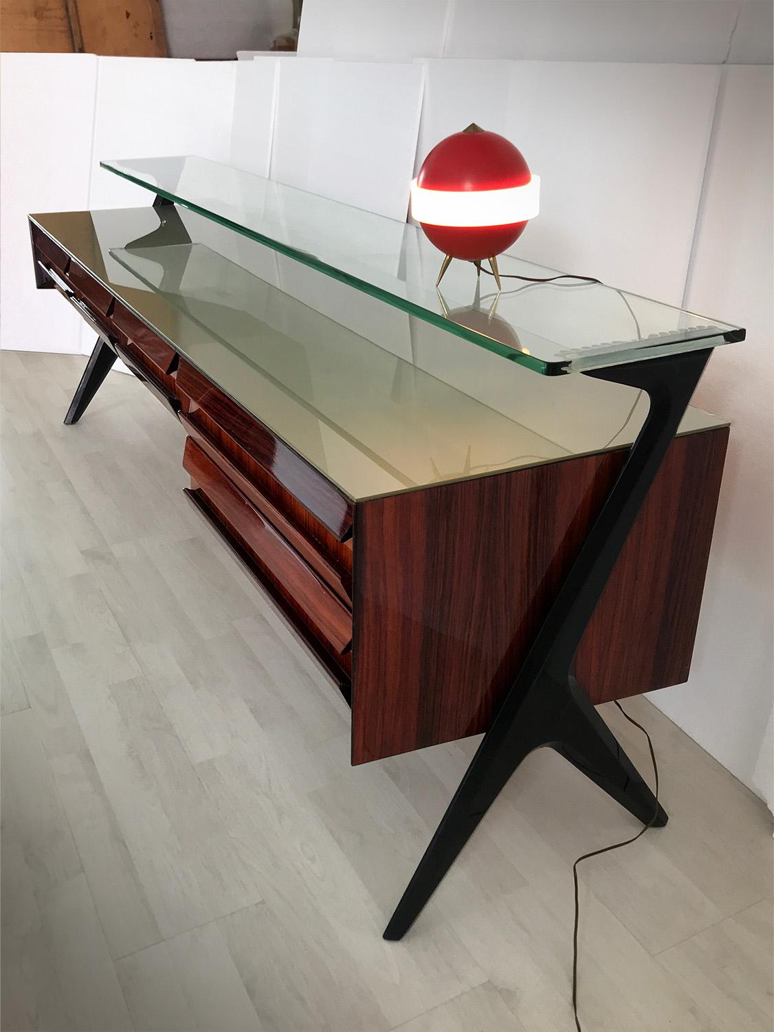 Credenza o cassettone di Vittorio Dassi, anni '50, Italia, metà secolo. in vendita 1