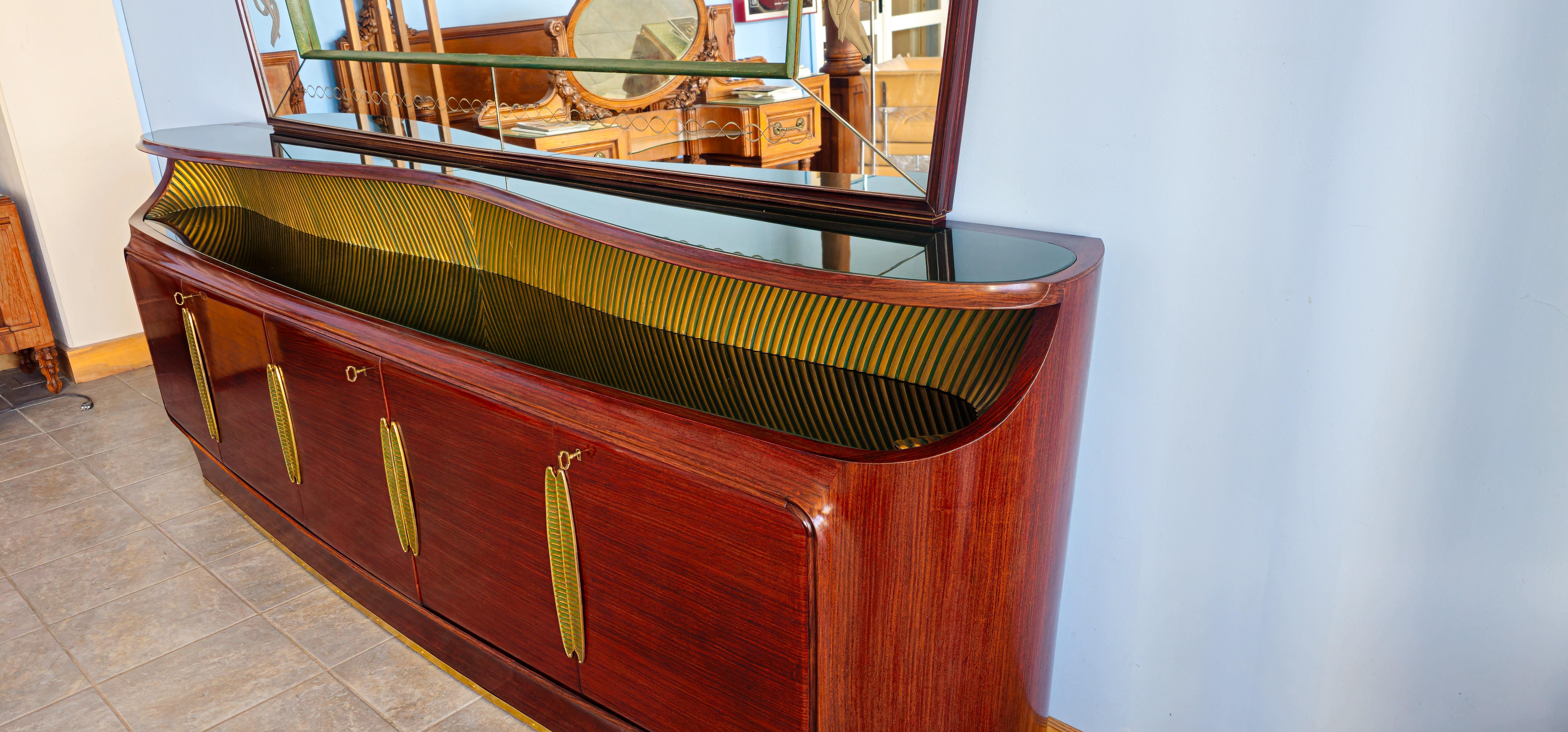 Credenza italiana del Medioevo con specchio, design di Vittorio Dassi, anni '50 in vendita 1