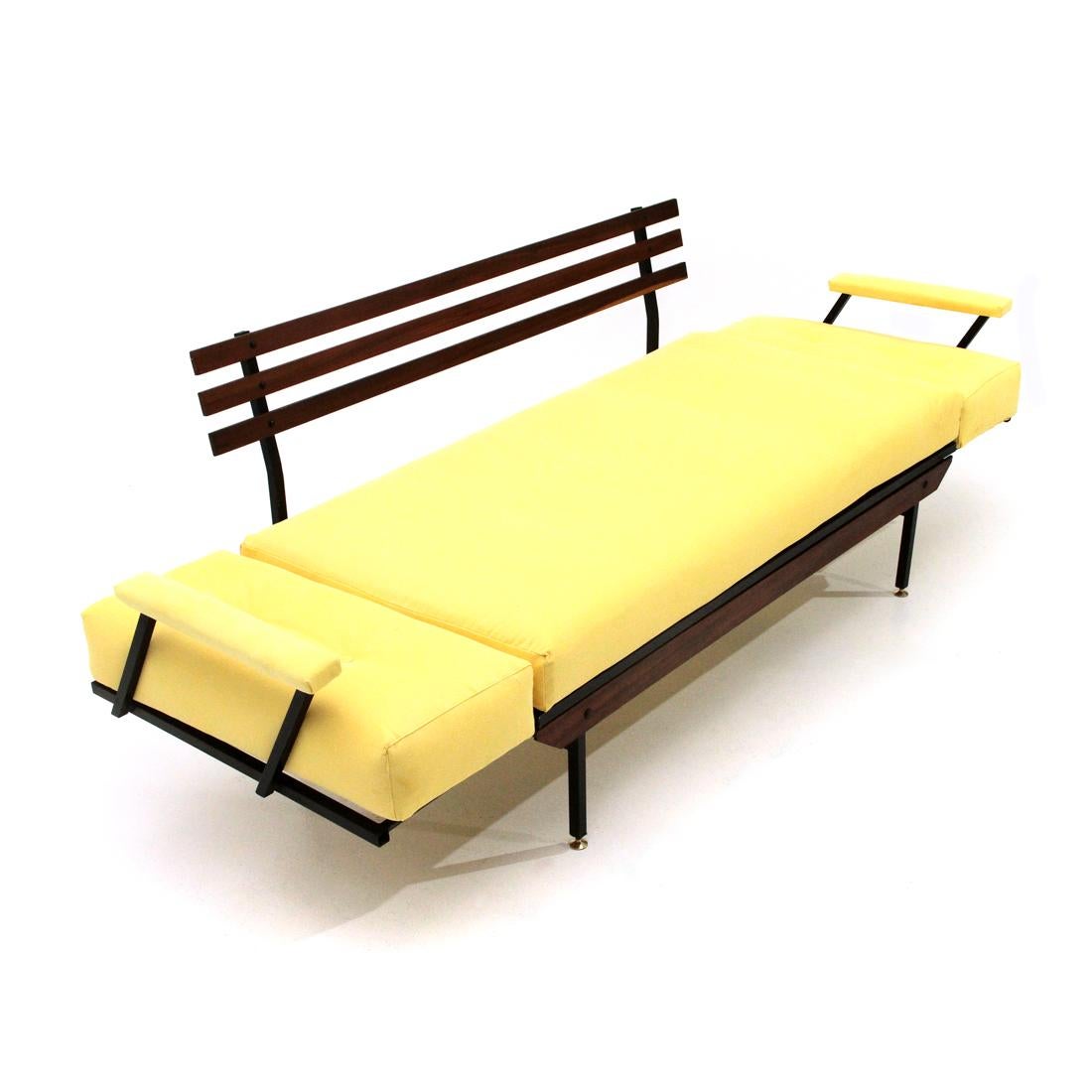 Metal Italian Midcentury Sofa Bed in Yellow Fabric, 1950s For Sale