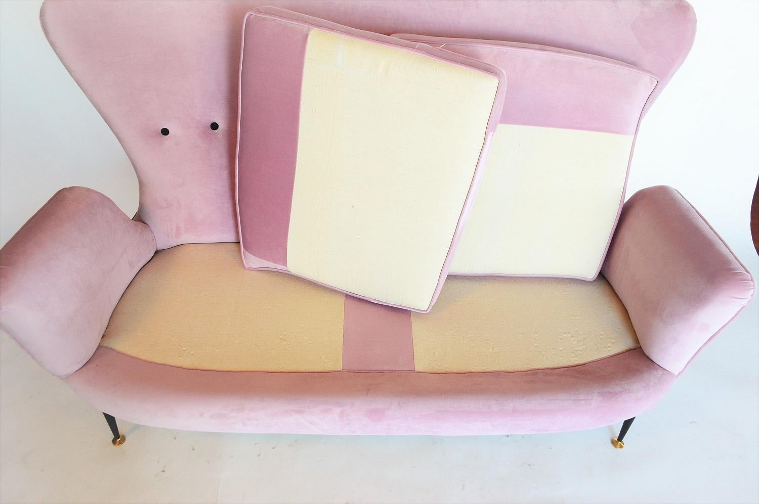 Italian Midcentury Sofa or Settee with Brass and Lilac Pink Velvet, 1950s 3