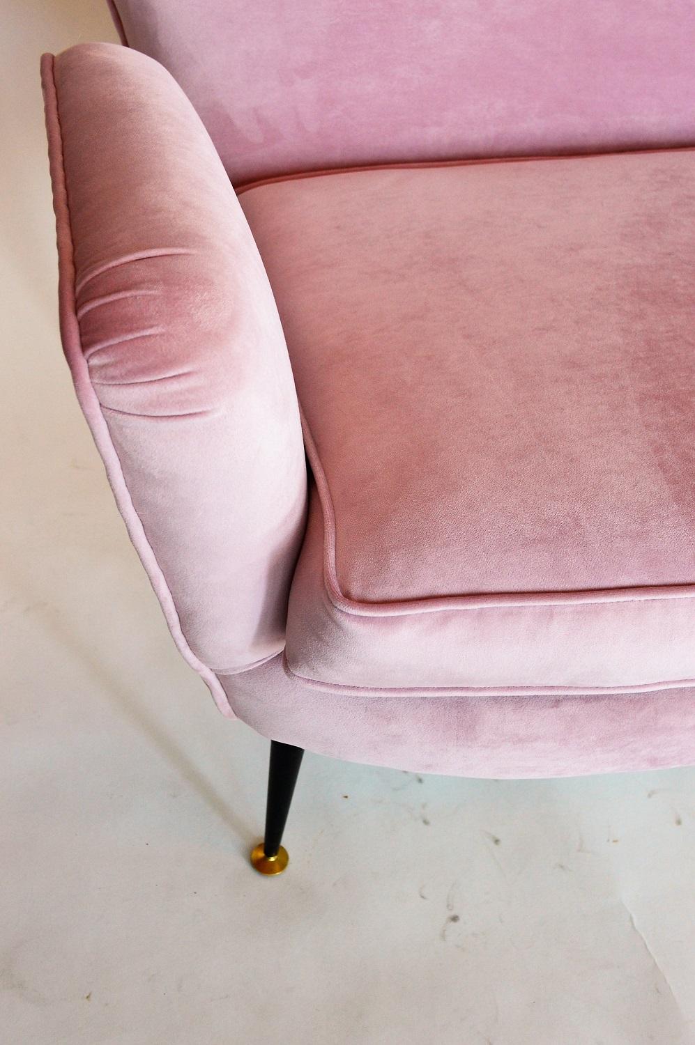 Mid-20th Century Italian Midcentury Sofa or Settee with Brass and Lilac Pink Velvet, 1950s