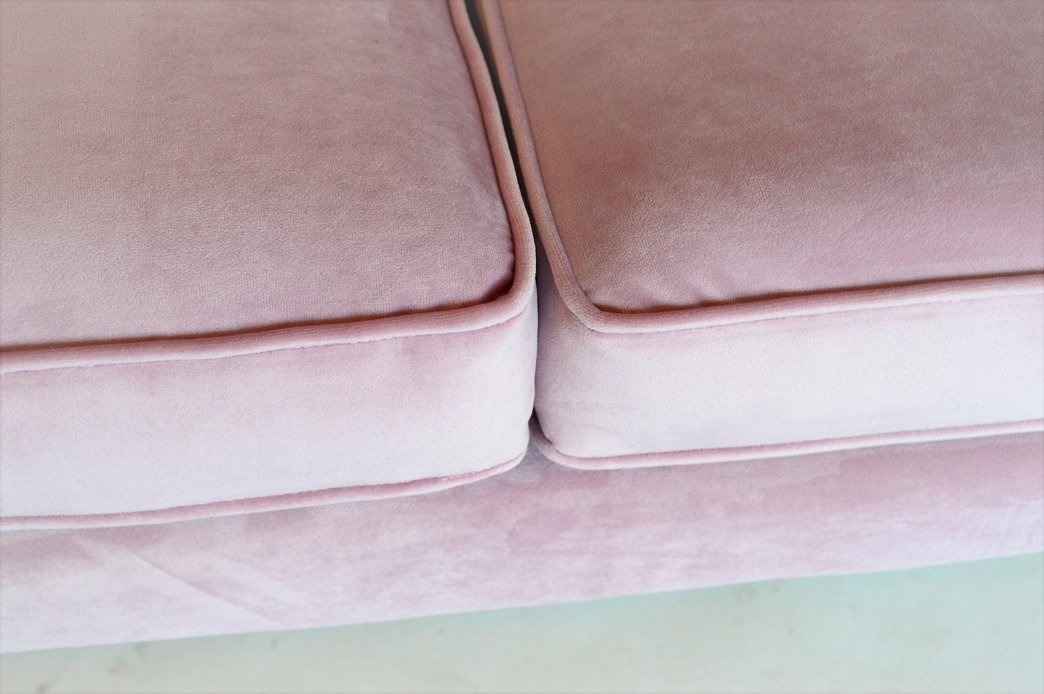 Italian Midcentury Sofa or Settee with Brass and Lilac Pink Velvet, 1950s 1