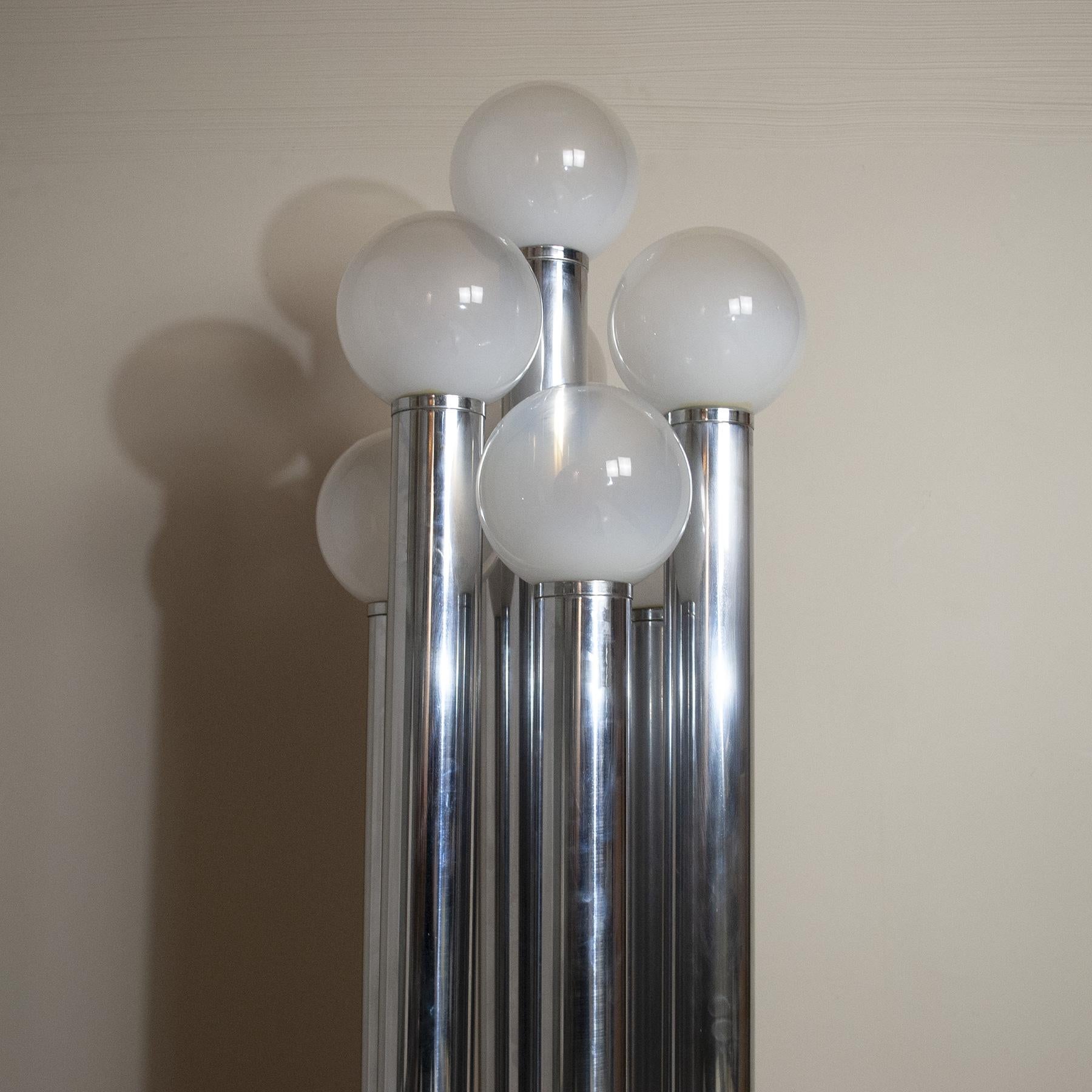 Italian Mid-Century Space Age Floor Lamp 70's In Good Condition For Sale In bari, IT