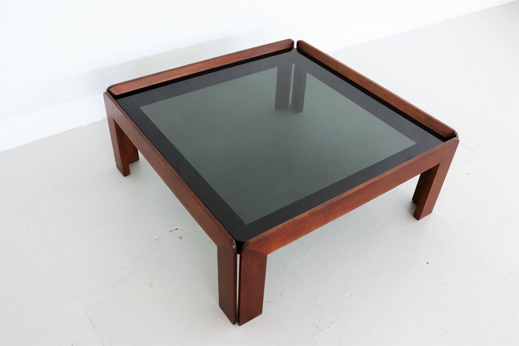 Italian Midcentury Square Coffee Table in Beechwood and Smoked Glass, 1960s For Sale 7