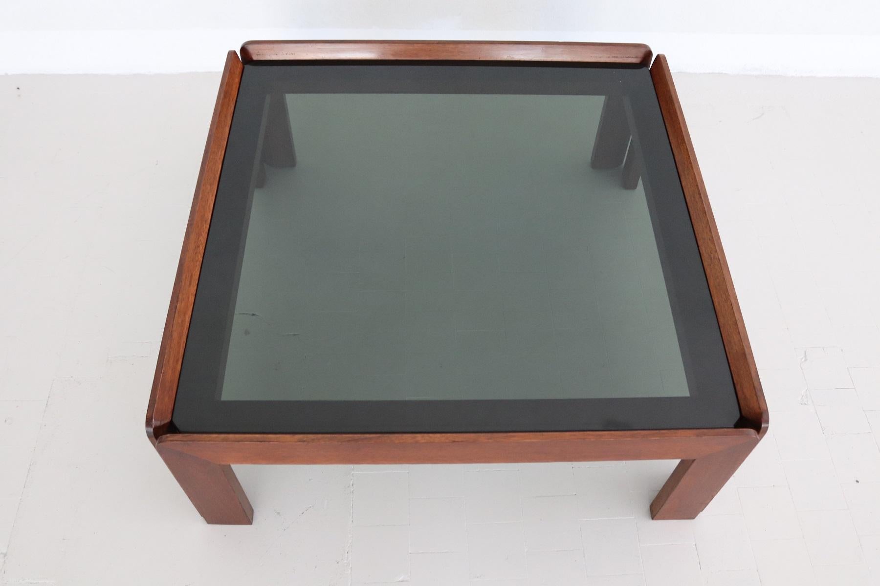 Italian Midcentury Square Coffee Table in Beechwood and Smoked Glass, 1960s For Sale 8