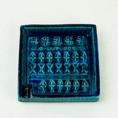 Posacenere in ceramica Rimini Blu di Aldo Londi per Bitossi, piazza del Medioevo italiano