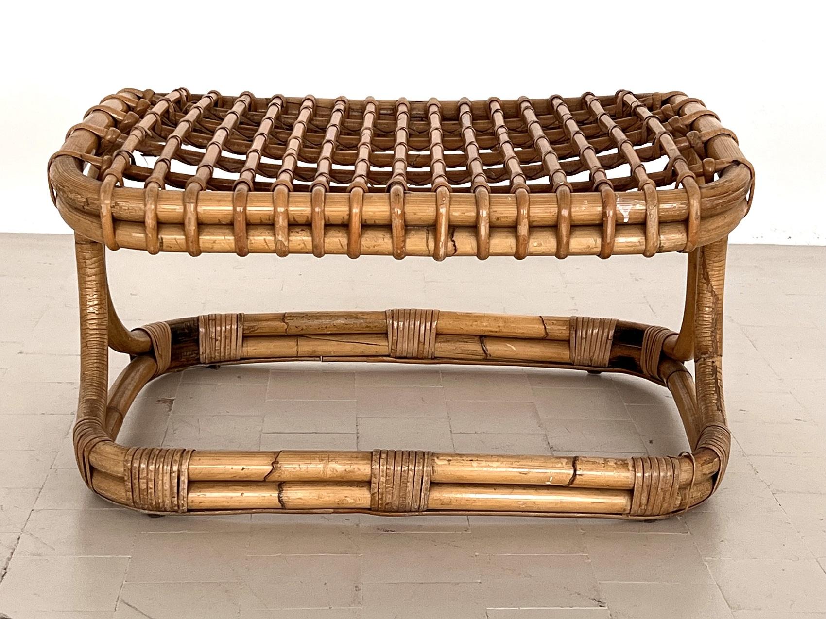Italian Midcentury Stool in Bamboo Rattan by Tito Agnoli, 1960s In Good Condition For Sale In Morazzone, Varese