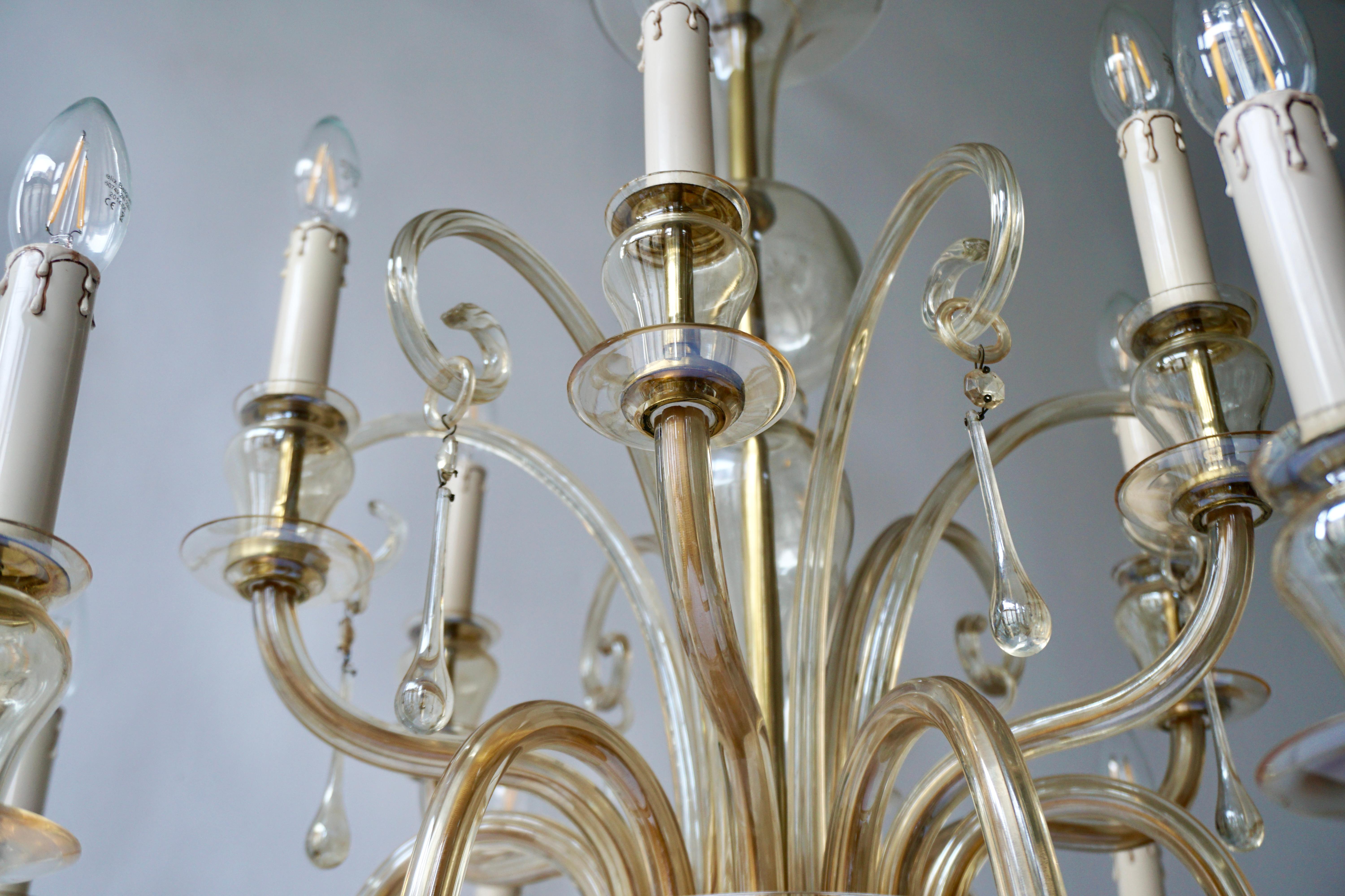 Italian Midcentury Style Hand Blown Murano Venetian Glass Chandelier For Sale 10