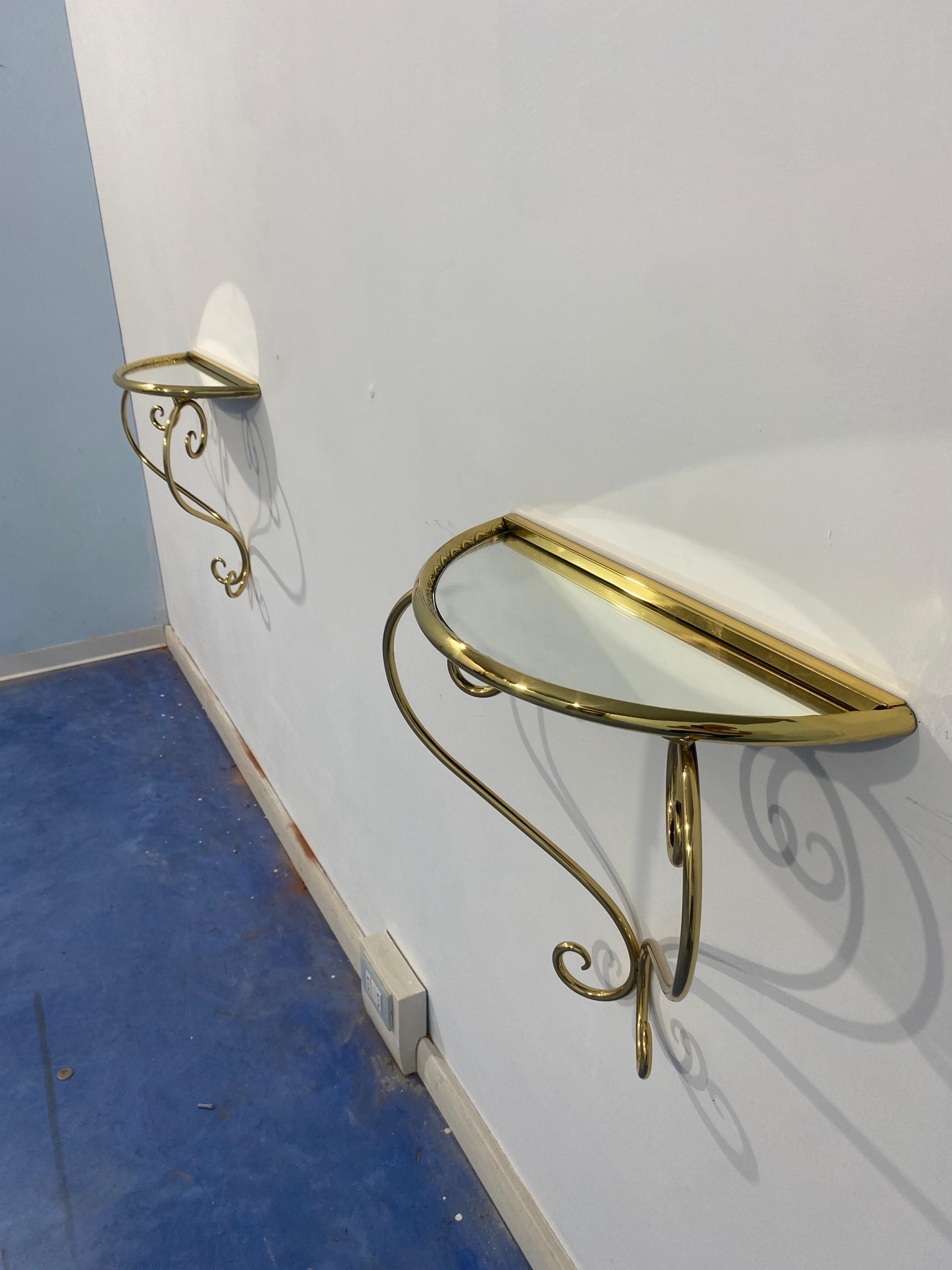 Console in ottone sospesa, comodini, set di due, anni '50 in vendita 5