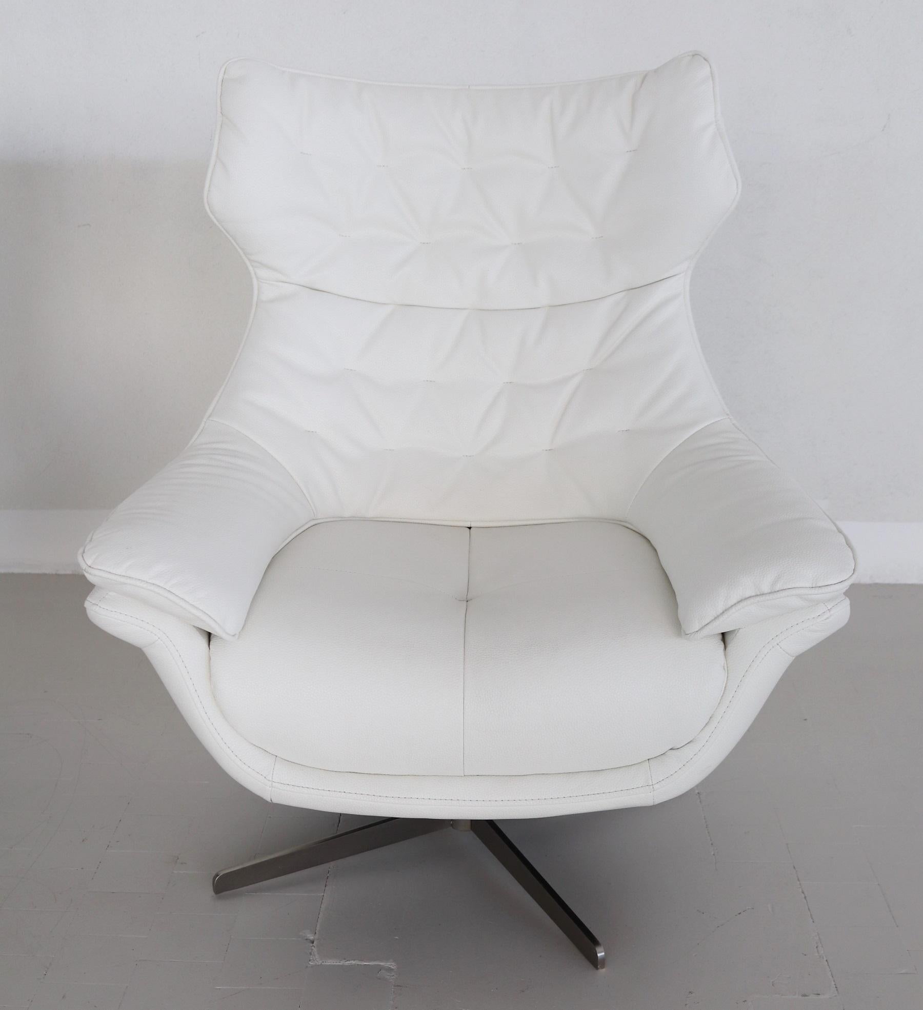 Italian Midcentury Swivel Armchairs in White Leather, 1980s For Sale 7