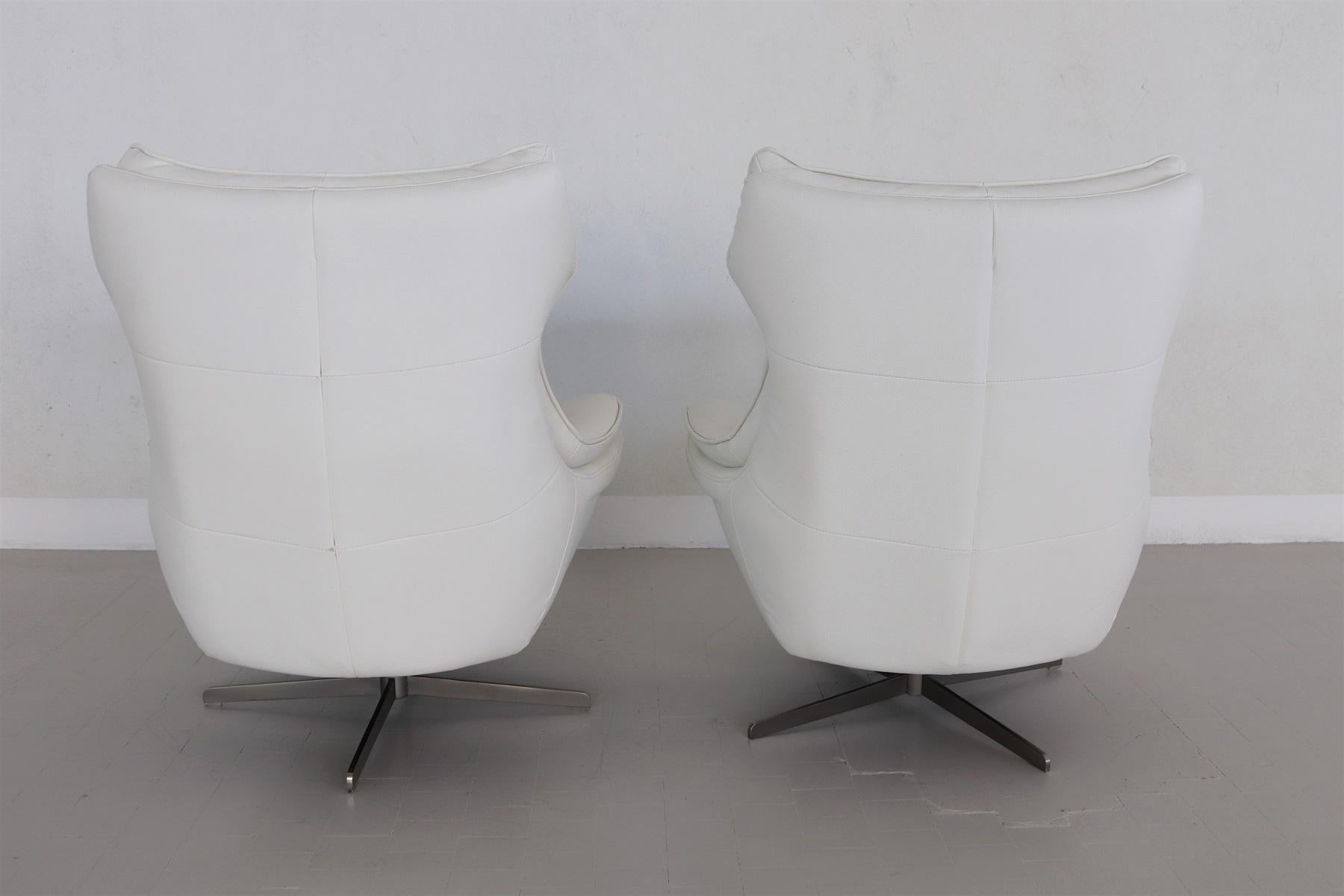 Italian Midcentury Swivel Armchairs in White Leather, 1980s For Sale 1