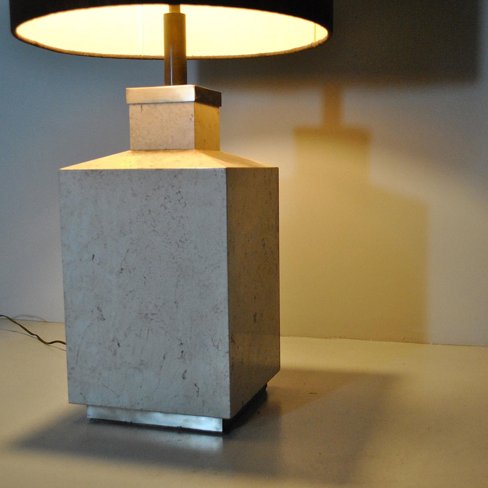 Italian Midcentury Table Lamp Form the 1970s For Sale 7