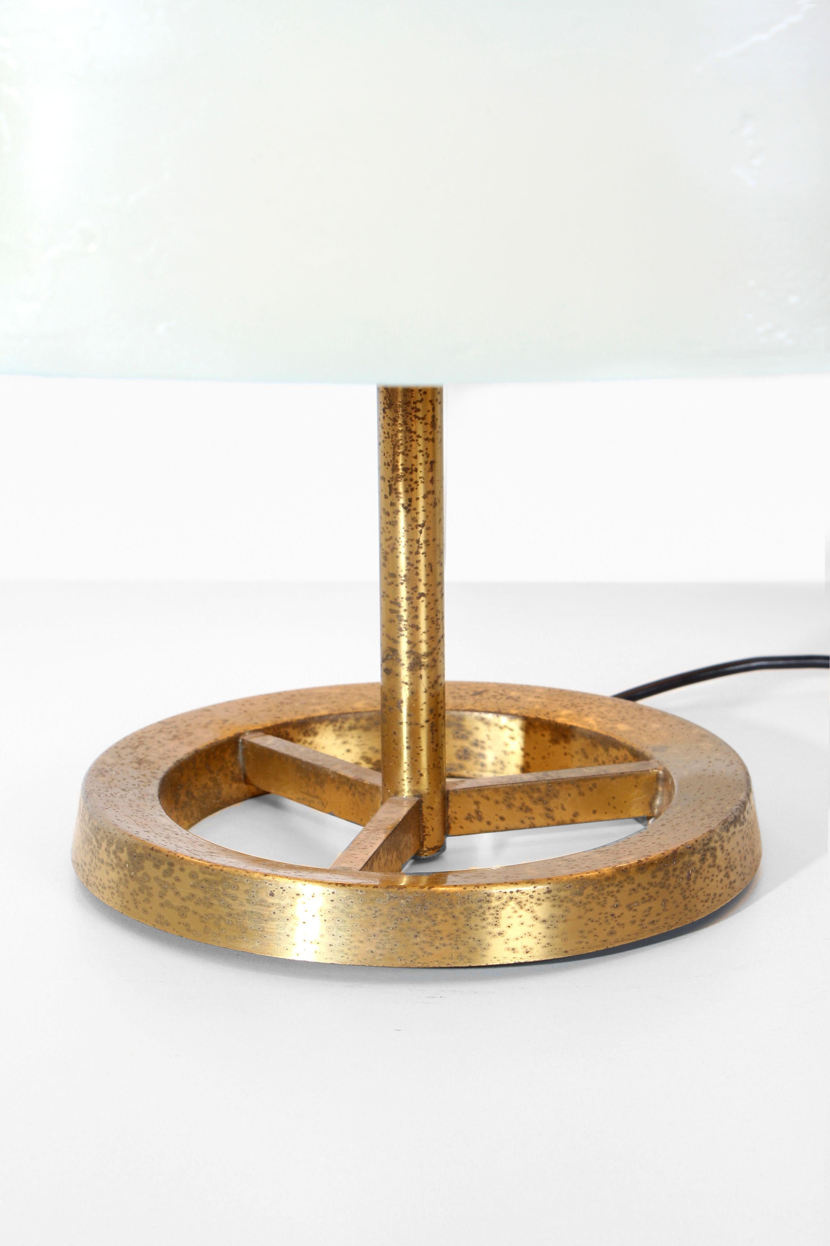 Mid-Century Modern Italian MidCentury Table Lamp white by Stilnovo in brass, Italy 1950s