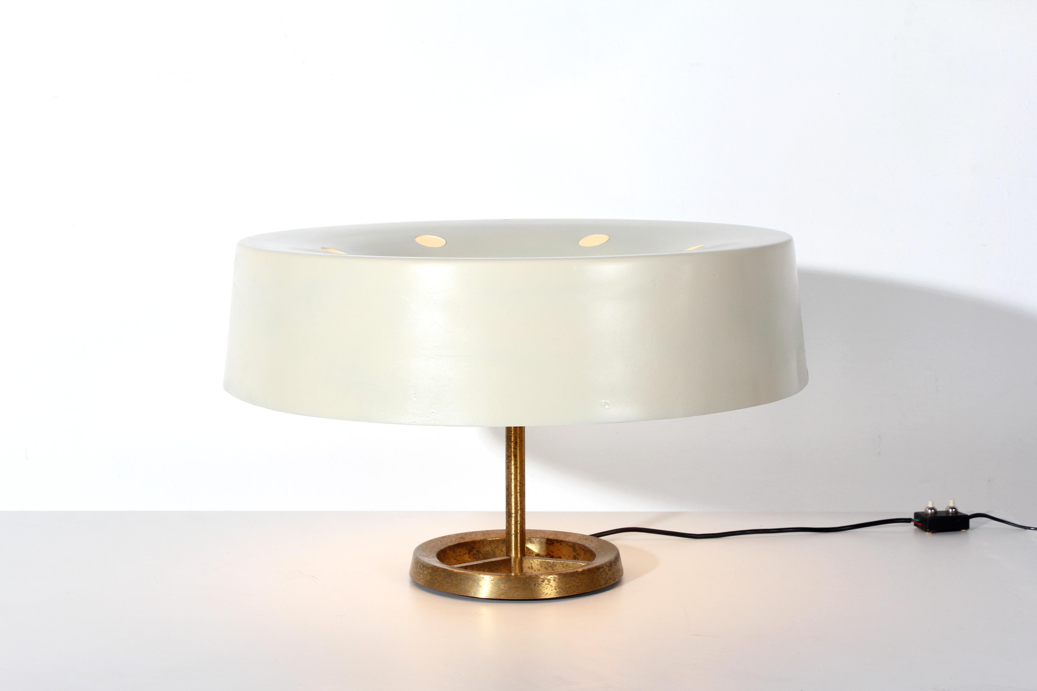 Italian MidCentury Table Lamp white by Stilnovo in brass, Italy 1950s In Good Condition In Milano, IT