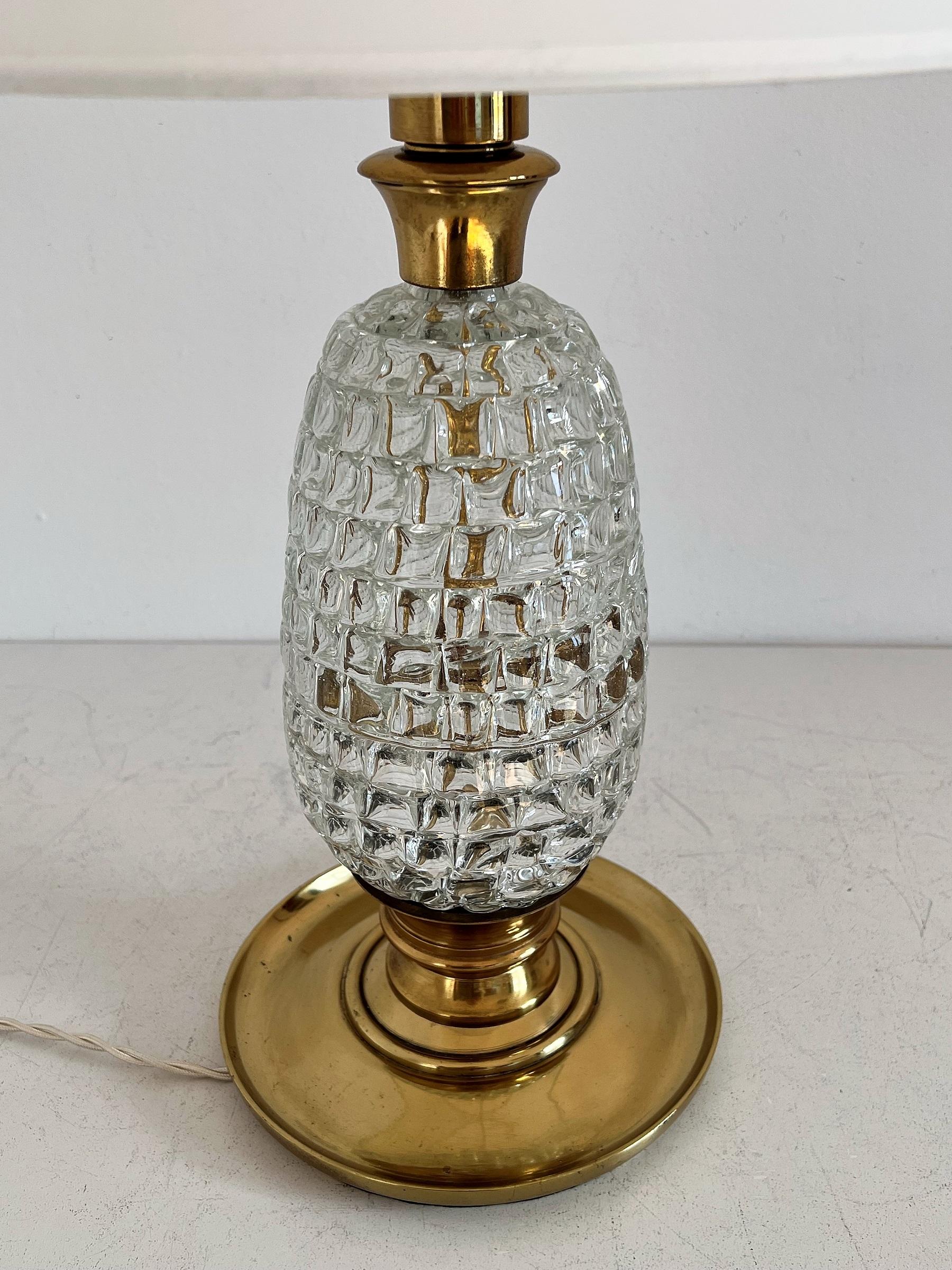 Italian Mid-Century Table Lamp with Brass and Creased Murano Glass Body, 1960s For Sale 6
