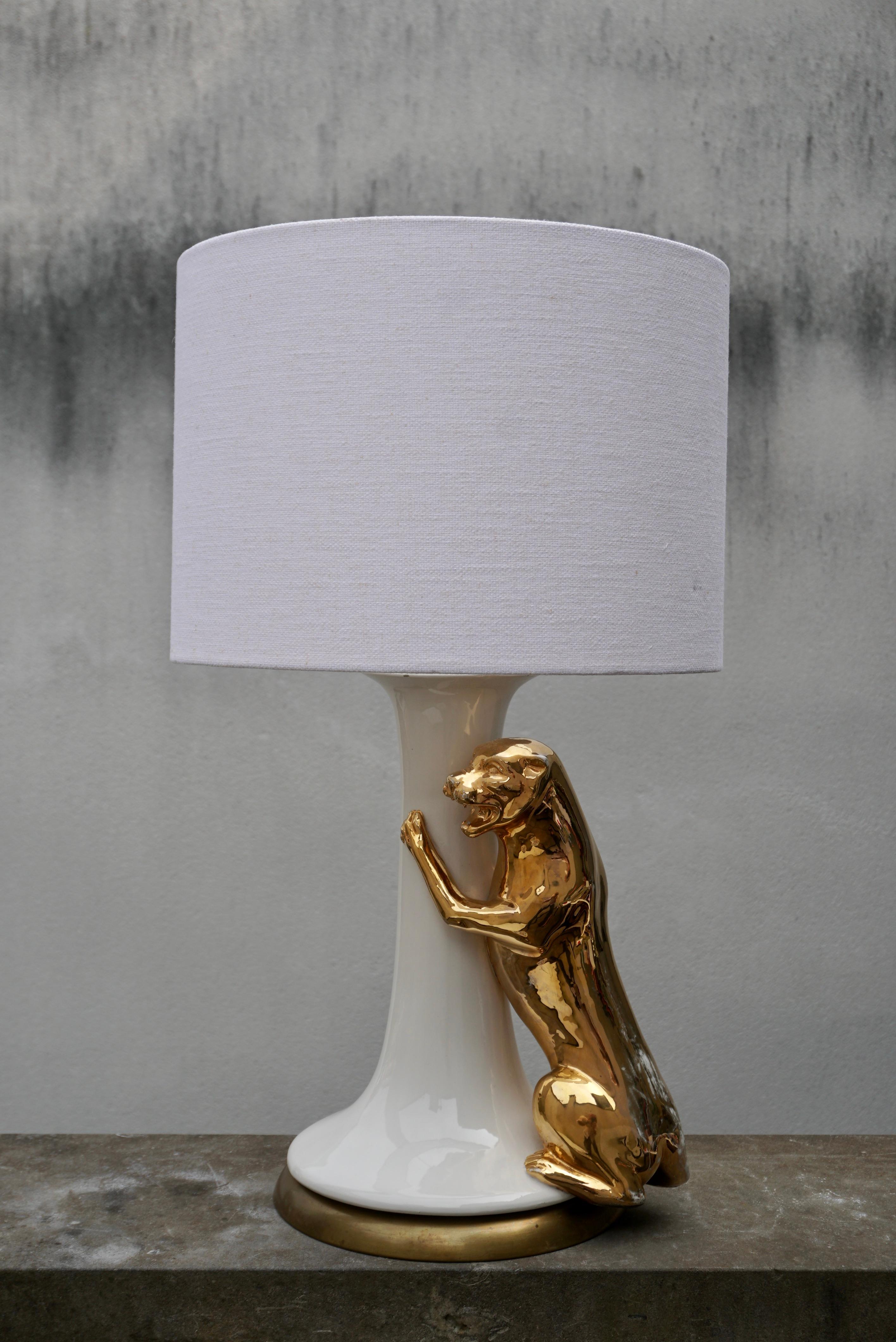 Italian Midcentury Table Lamp with Ceramic Gilt Panther, 1970s In Good Condition For Sale In Antwerp, BE