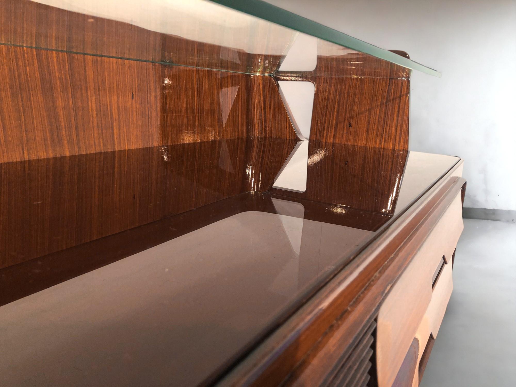 Italian Midcentury Sideboard  or Chest of Drawers by Vittorio Dassi, 1950s For Sale 8
