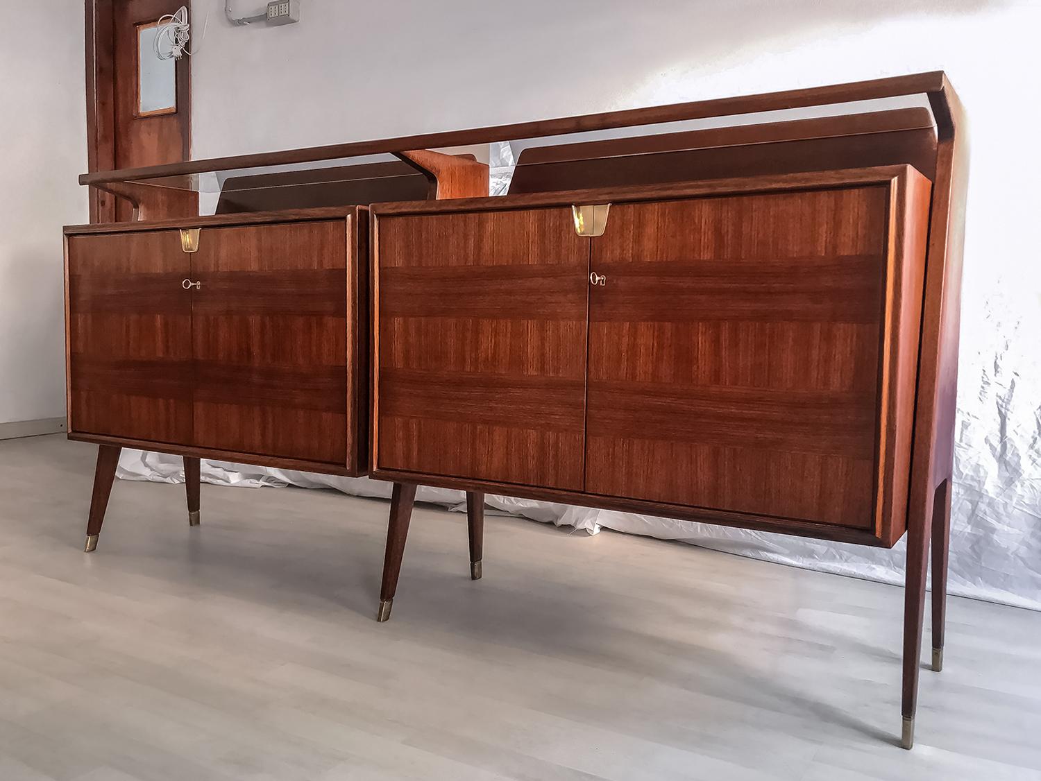 Italienisches Teakholz-Sideboard aus der Jahrhundertmitte von La Permanente Mobili Cantù, 1950er Jahre im Angebot 7