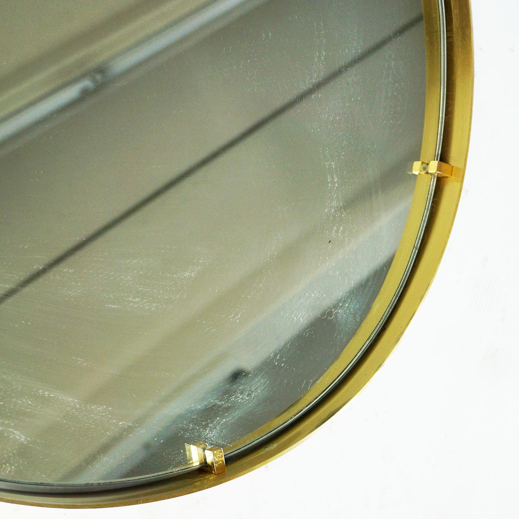Mid-Century Modern Italian Midcentury Brass Teardrop Wall Mirror  in the Style of Fontana Arte For Sale