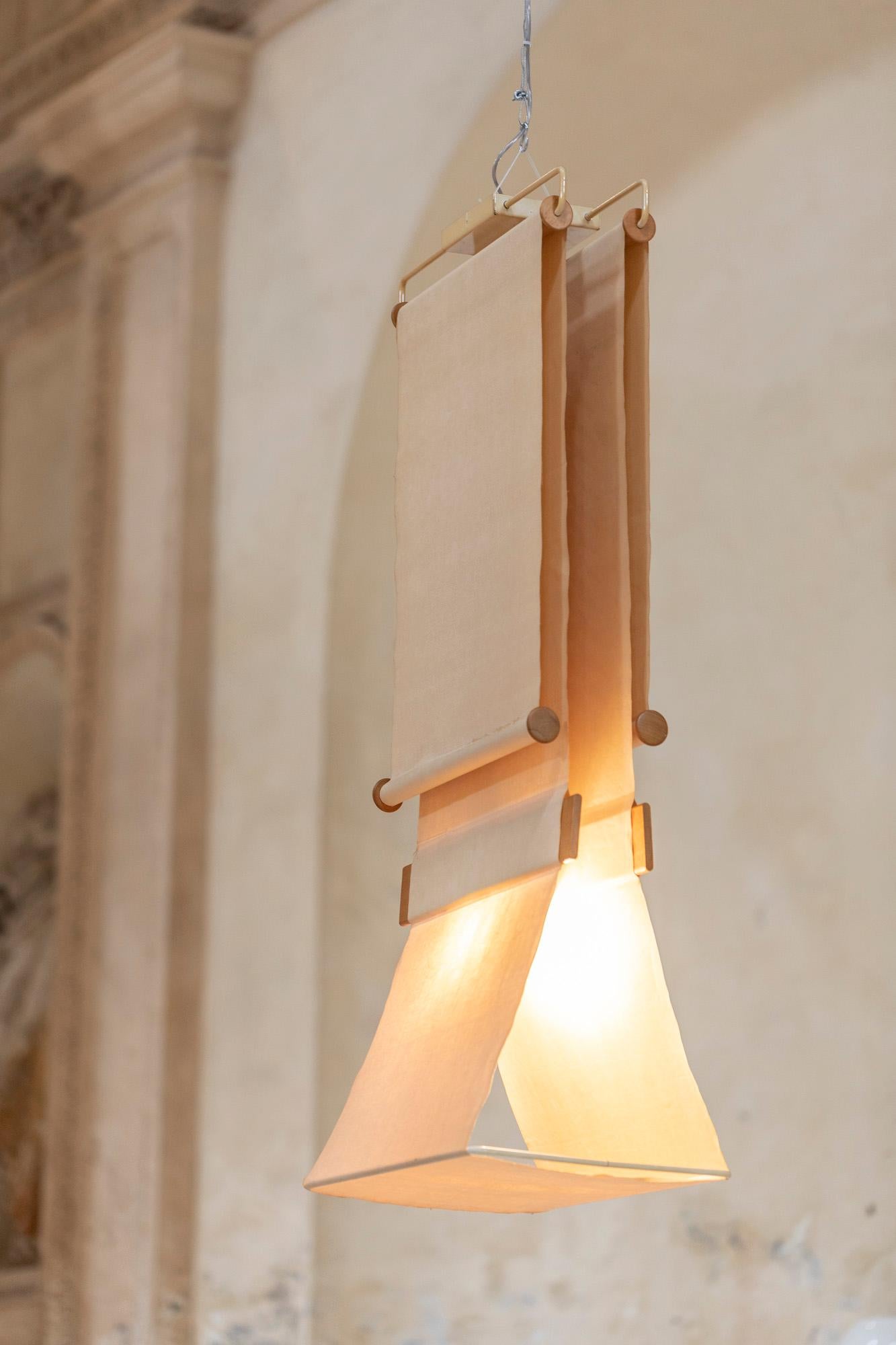 Rare pendant lamp by Piero e Anna Gianemilio.
for Ibis Italia, 1970.
Adjustable in height, from 85 cm to 150.
Published in Design italiano 1950-2000 di Giuliana Gramigna for Allemandi & C.
