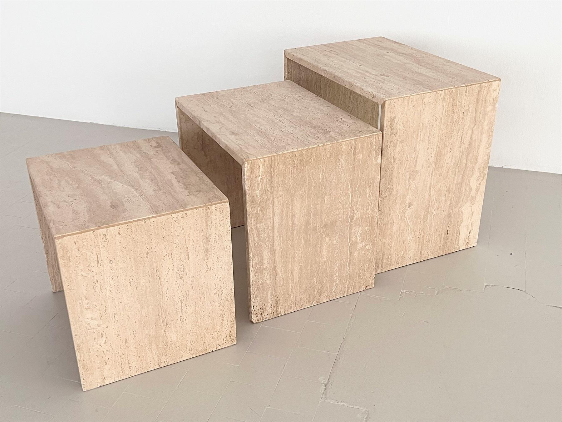 Nesting Coffee Tables in Travertine Stone from the 1970s, Set of Three For Sale 4