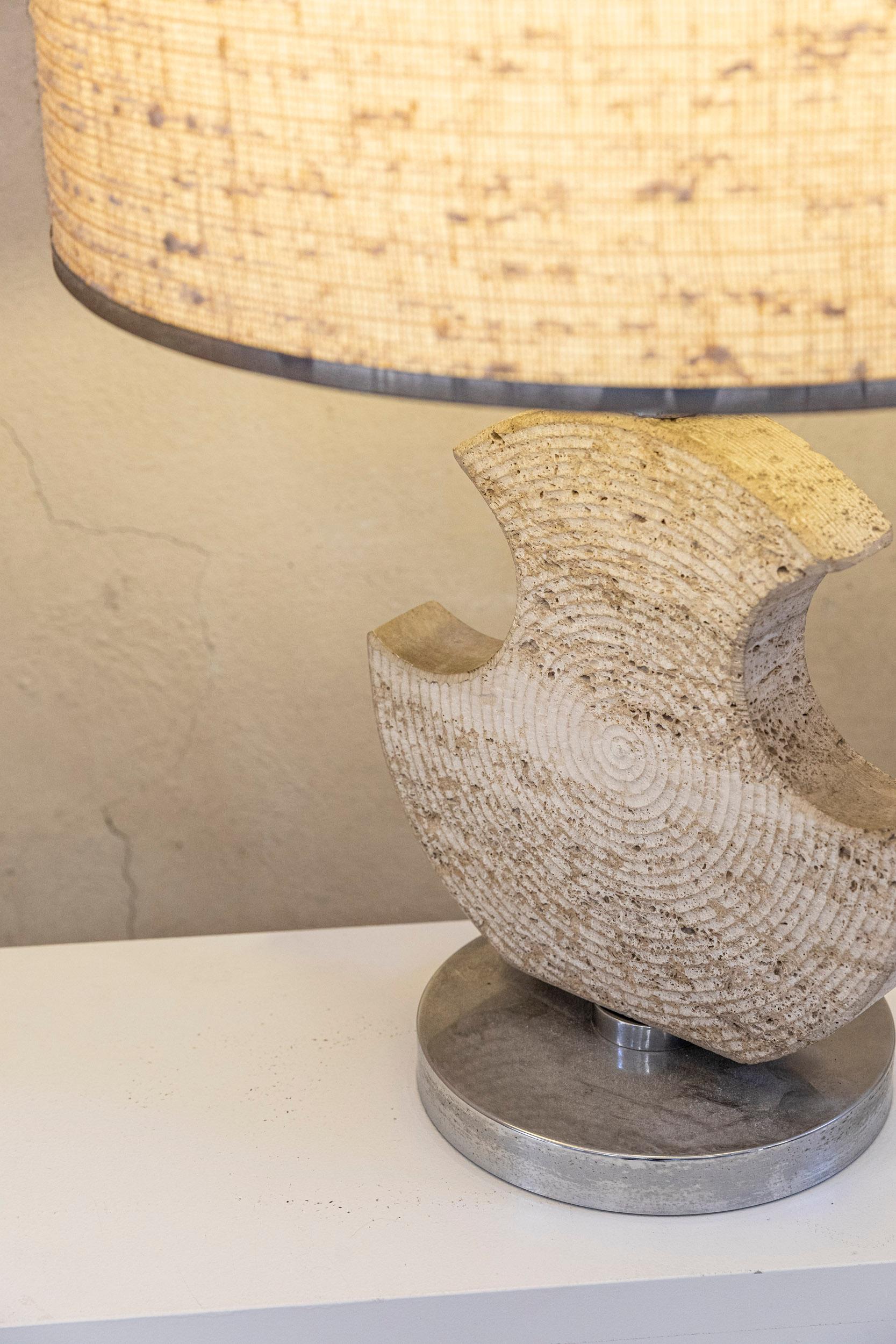 Italian Midcentury Travertine Table Lamp In Excellent Condition In Piacenza, Italy