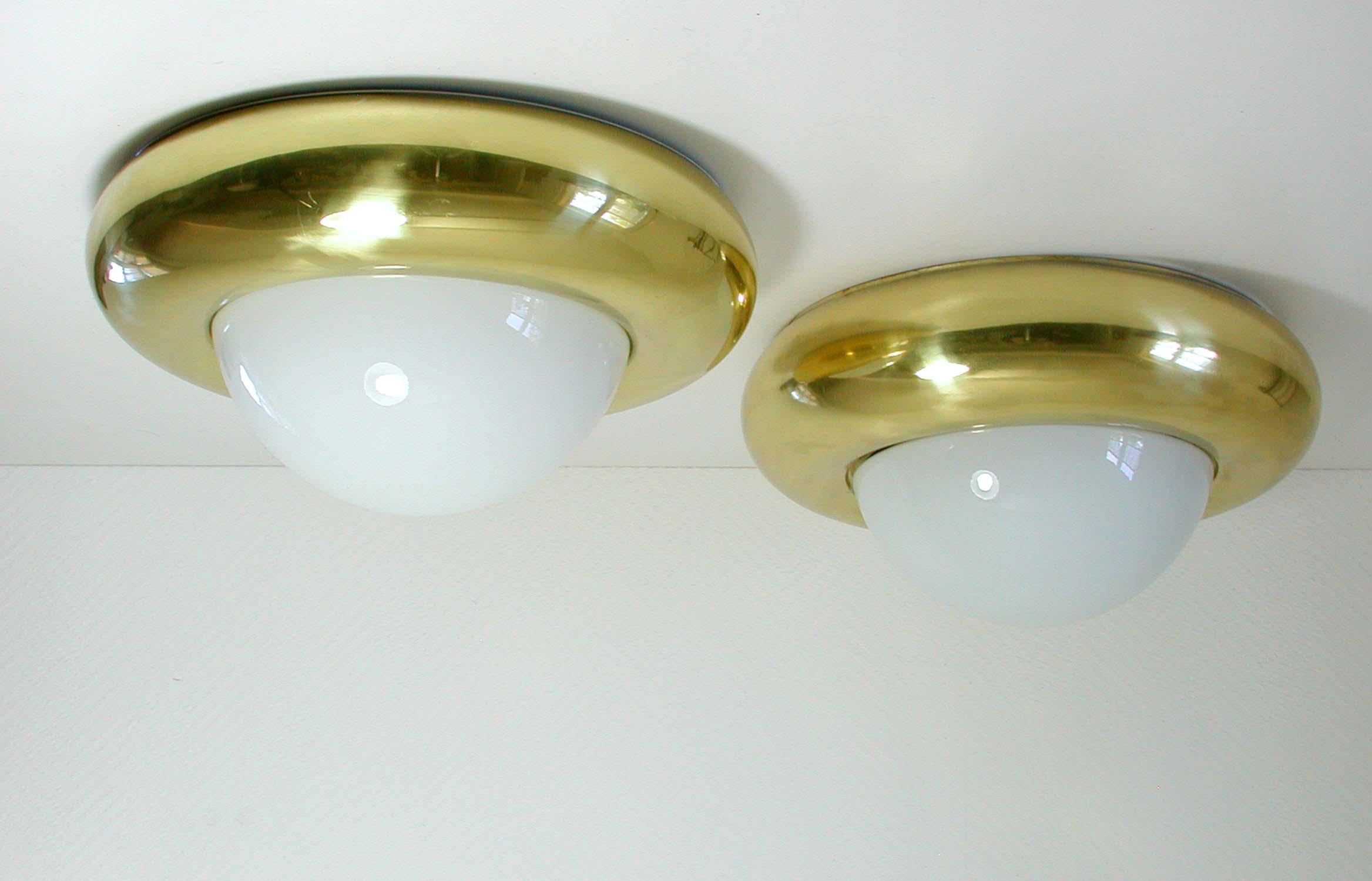 Italian Midcentury Valenti Luce Milano Brass and Glass Flush Mount Ceiling Light For Sale 2