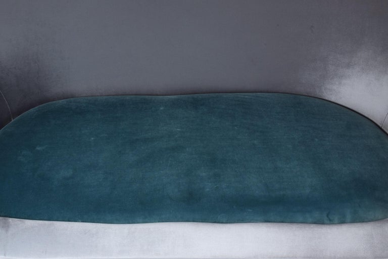 Italian Midcentury Velvet Sofa by ISA Bergamo, 1950s For Sale 4