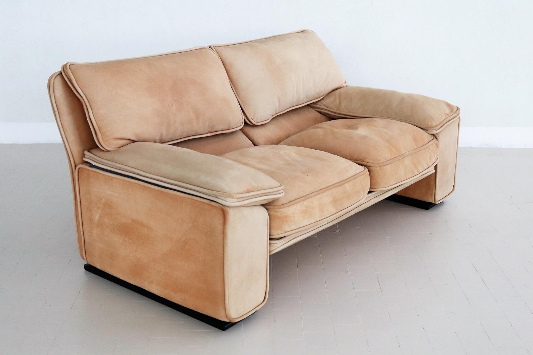 Italian Midcentury Vintage Nappa Leather Sofa by Ferruccio Brunati, 1970s 4