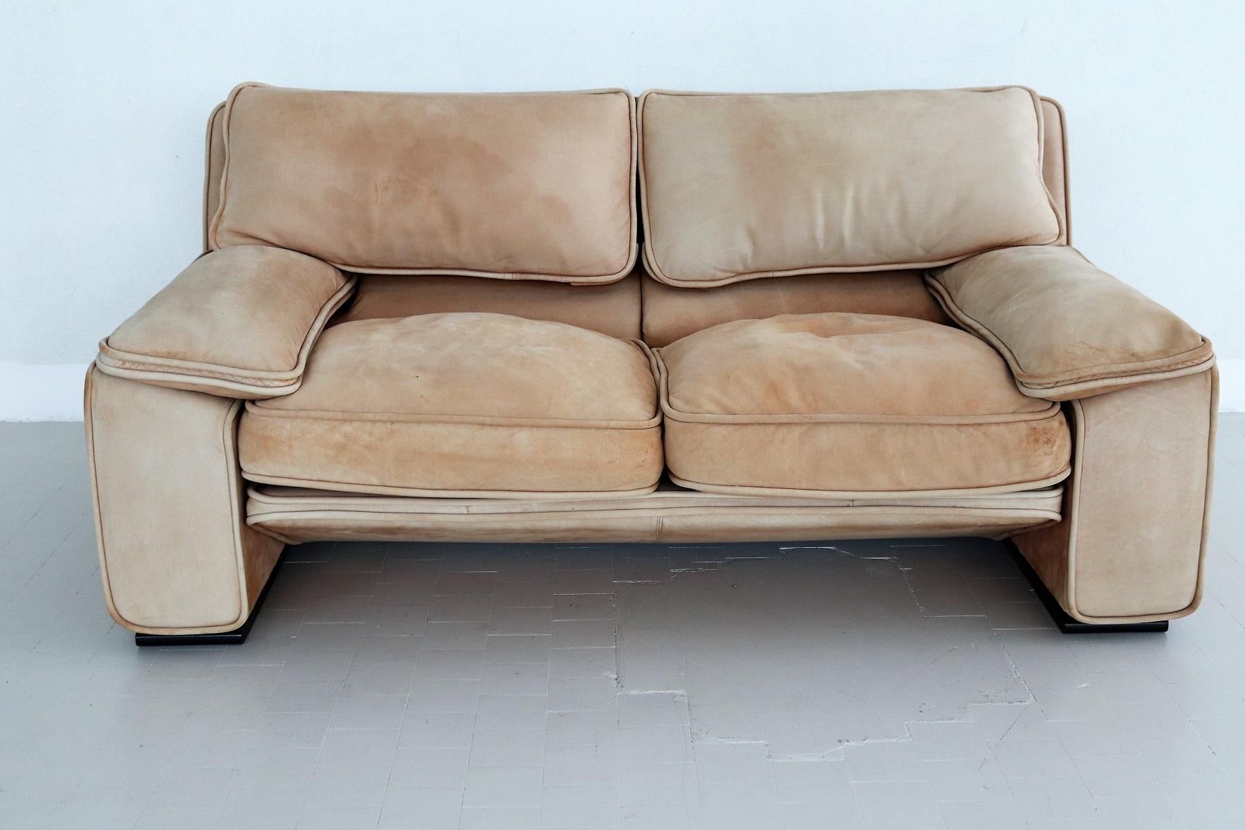 Italian Midcentury Vintage Nappa Leather Sofa by Ferruccio Brunati, 1970s 8