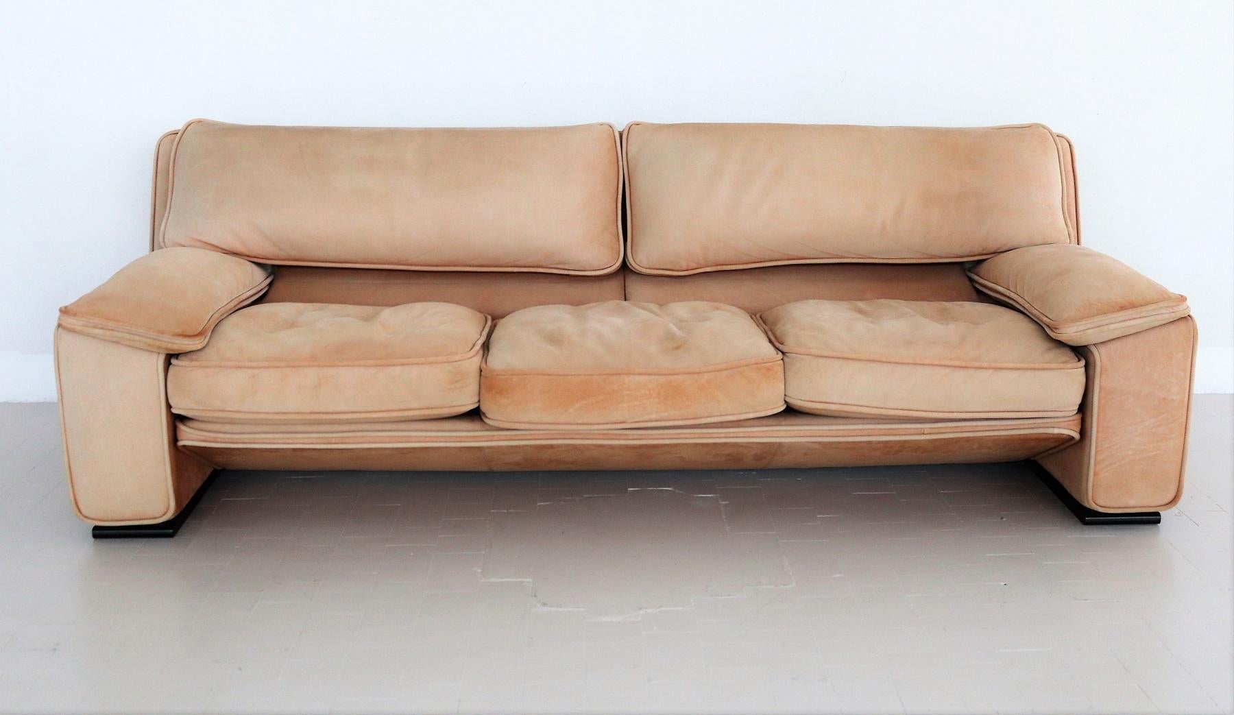 Italian Midcentury Vintage Nappa Leather Sofa by Ferruccio Brunati, 1970s 9