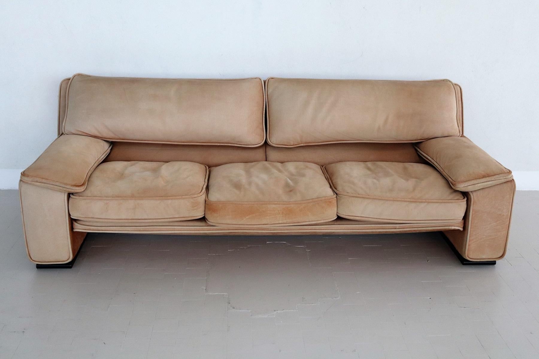 Italian Midcentury Vintage Nappa Leather Sofa by Ferruccio Brunati, 1970s 10