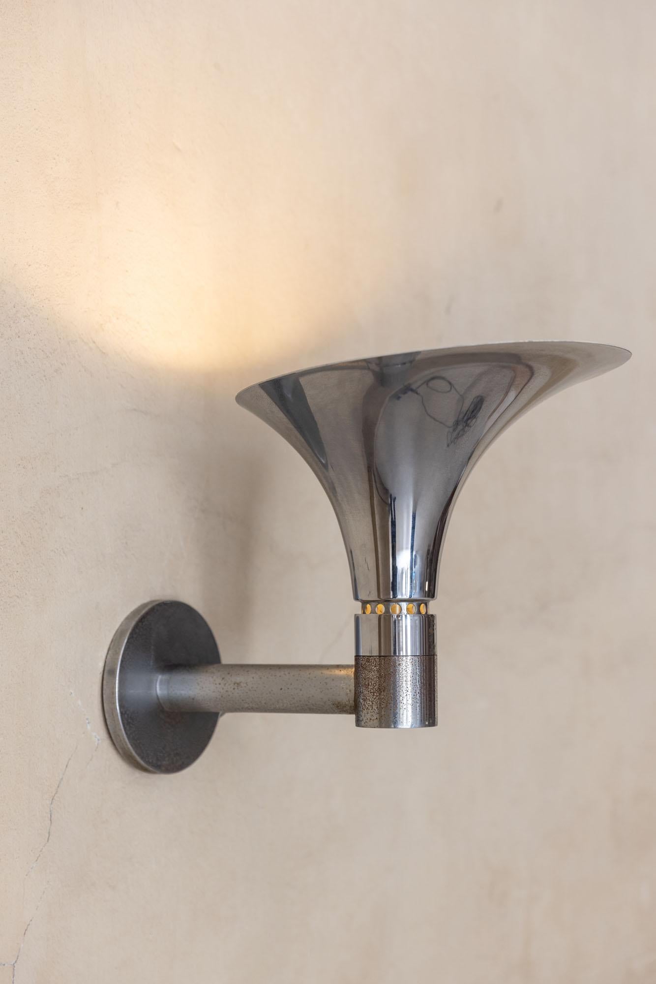 Aplique italiano de mediados de siglo modelo AM3L de Franco Albini para Sirrah Italiano en venta
