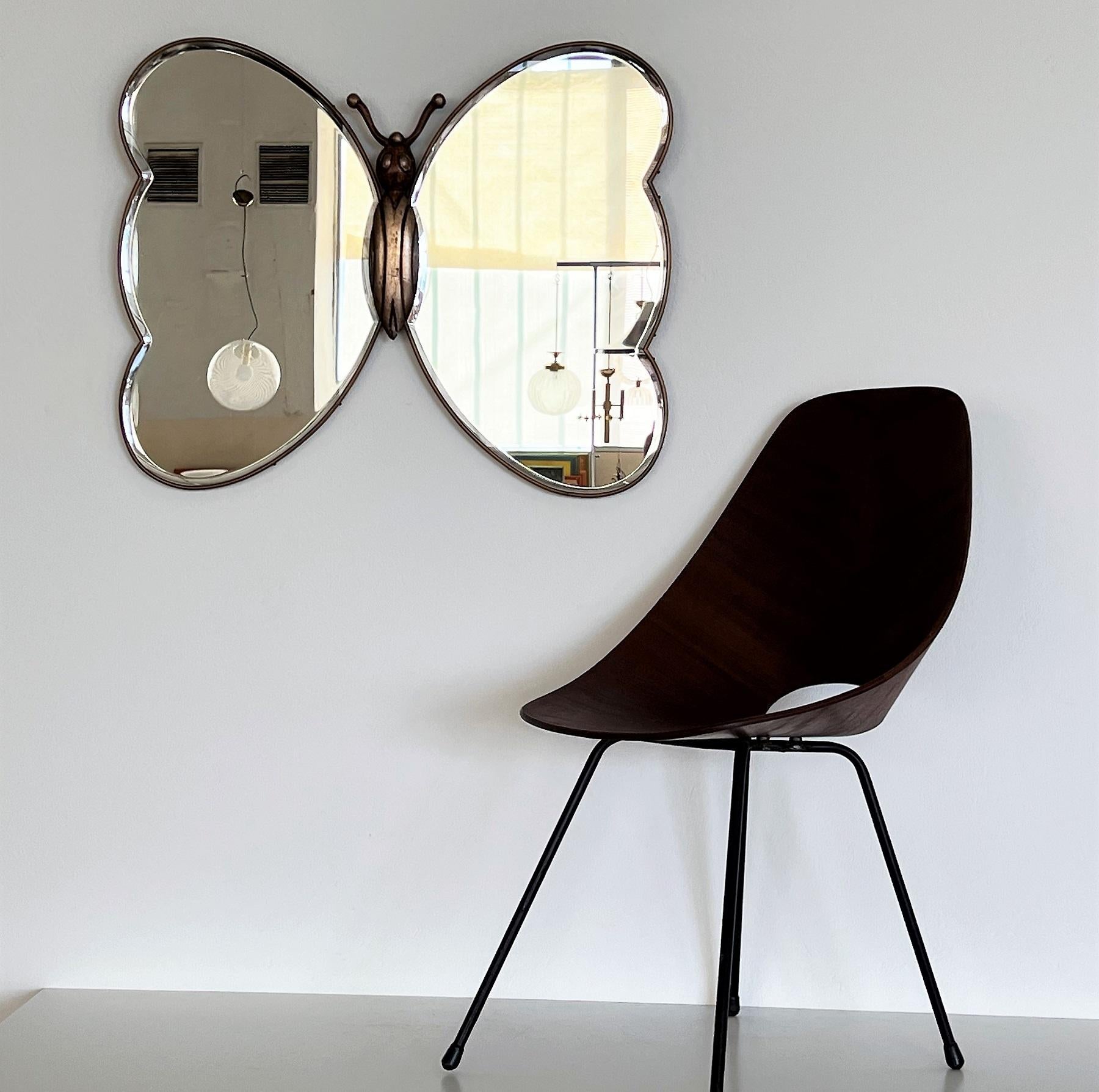 Italian Midcentury Wall Mirror in Butterfly Shape with Brass and Cut Glass, 1970 8