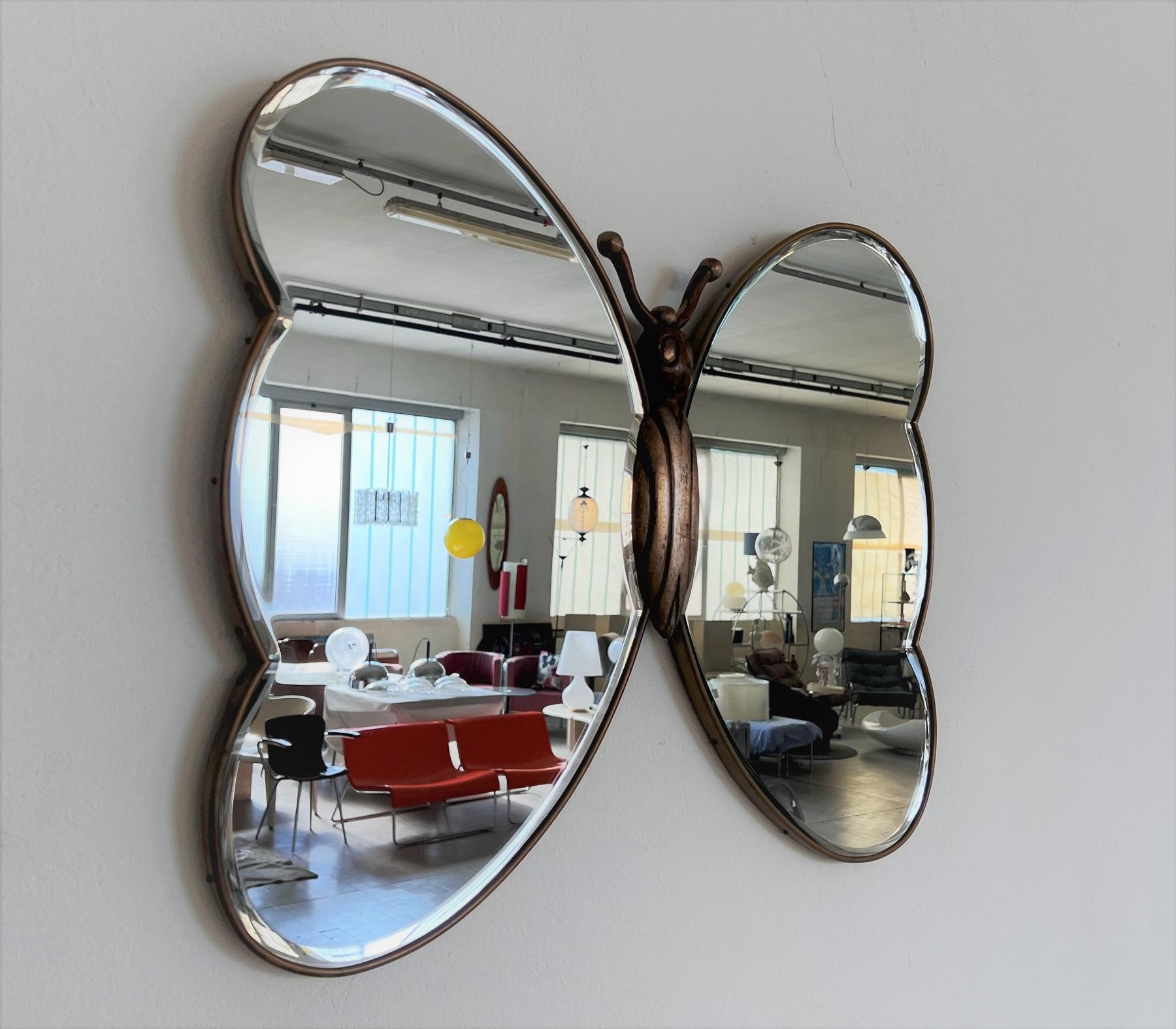Italian Midcentury Wall Mirror in Butterfly Shape with Brass and Cut Glass, 1970 9